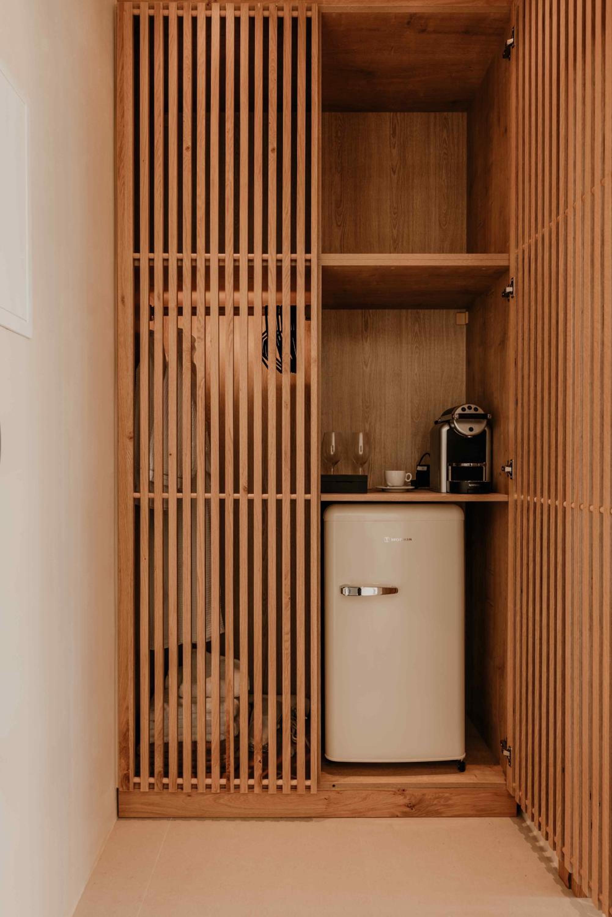 Ostrako Beachside Suites — photo 18