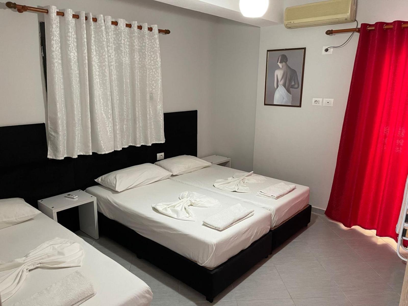 Onis Apartments