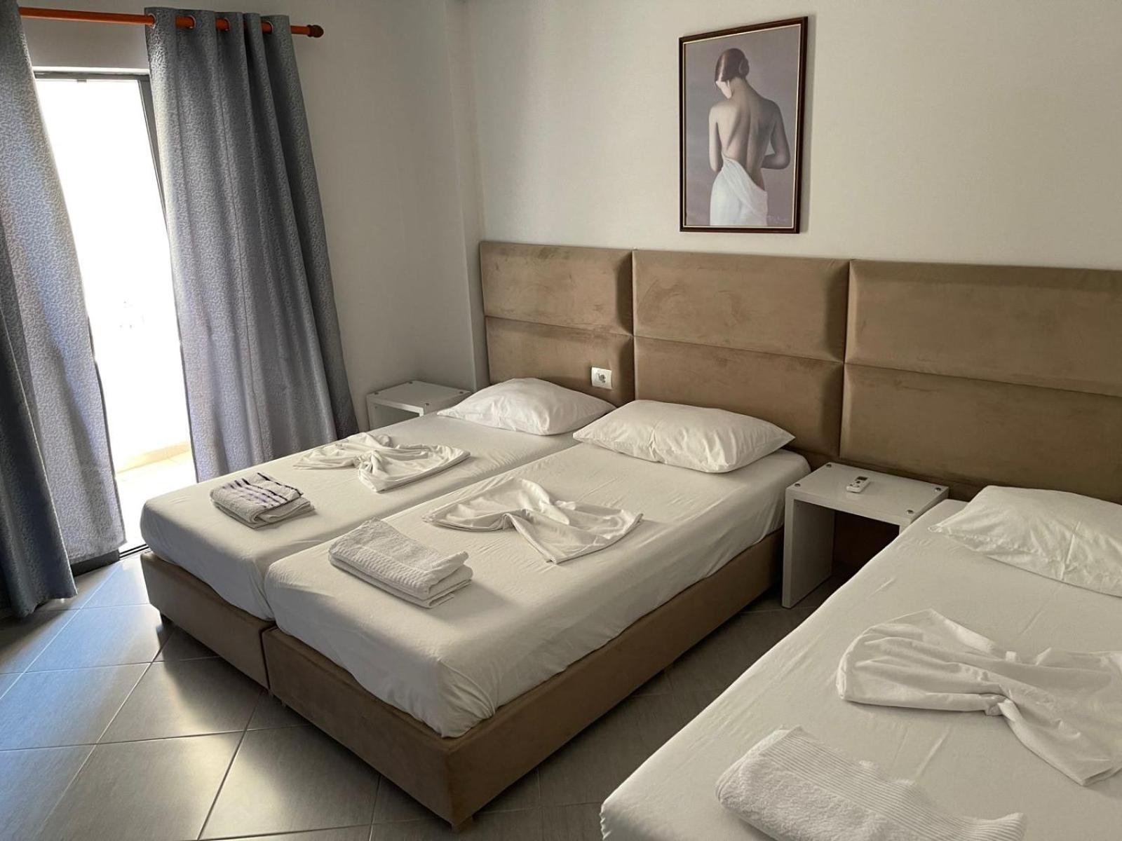 Onis Apartments