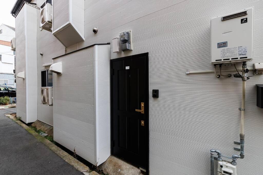 Tsudoi 集 - 5 Bed Rooms, 11 PAX, 2 Bathrooms, 1hr to KIX, 30min to Namba, 2-bldg Connecting House, Self-check-in Property, Quiet Neighborhood Stay, Perfect 