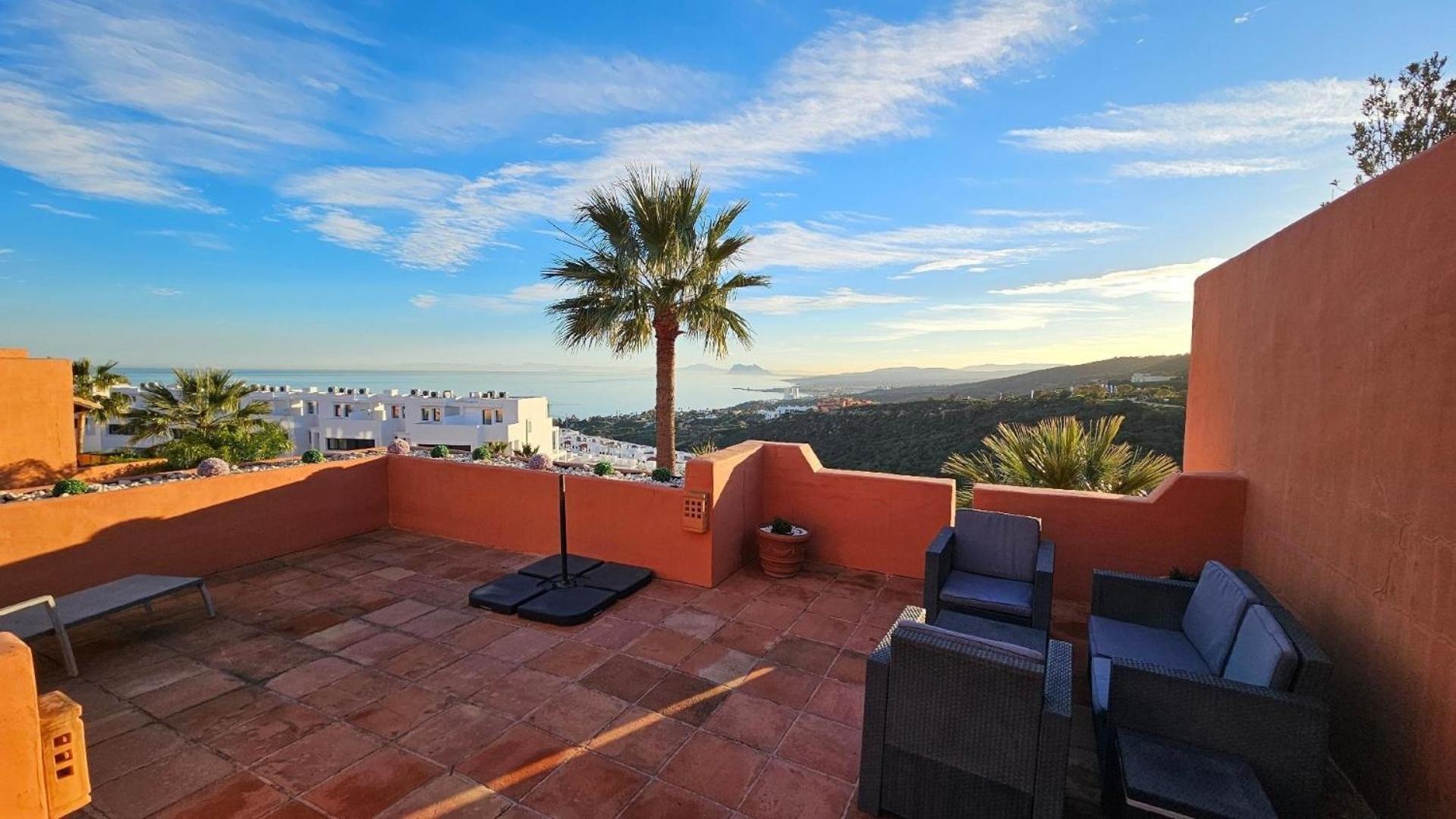 Costa del Sol Architektenhaus mit Meerblick 5 Personen am Pool Nähe Marbella Estepona Sotogrande