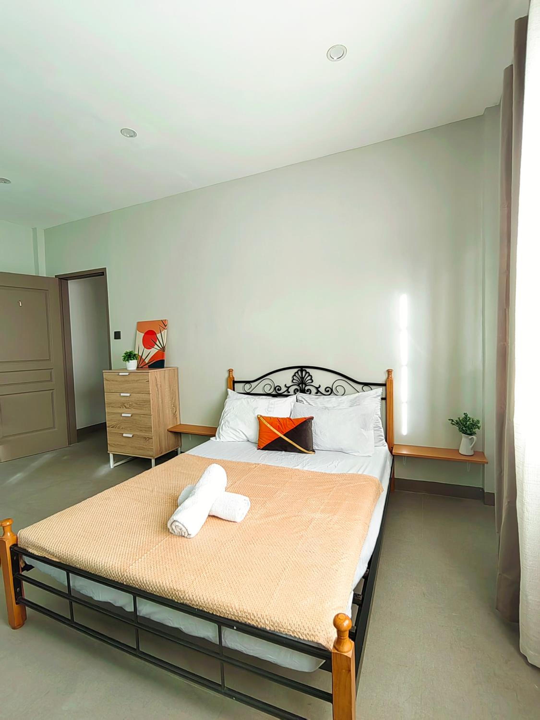 HOST HOMESPACE