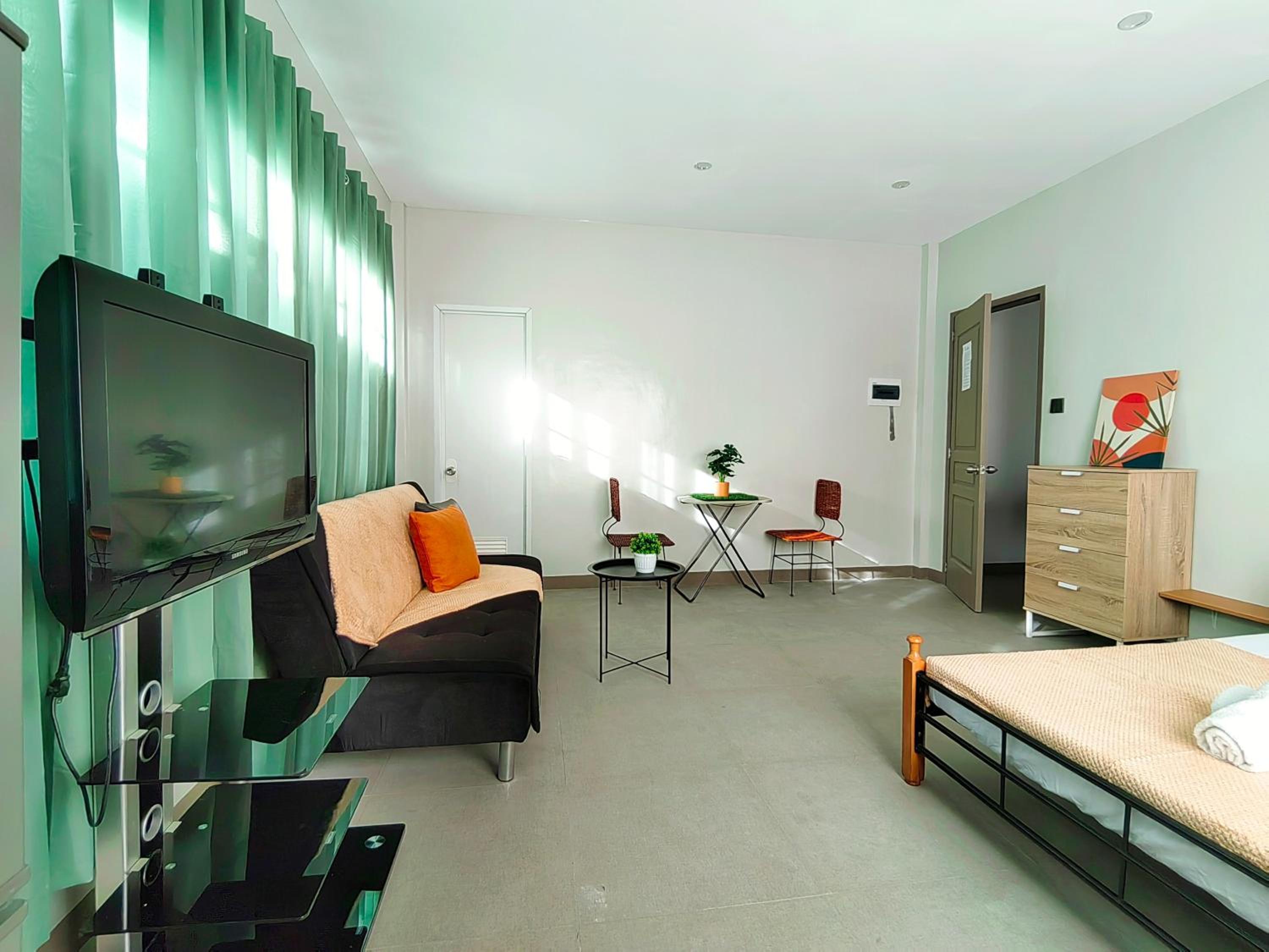 HOST HOMESPACE