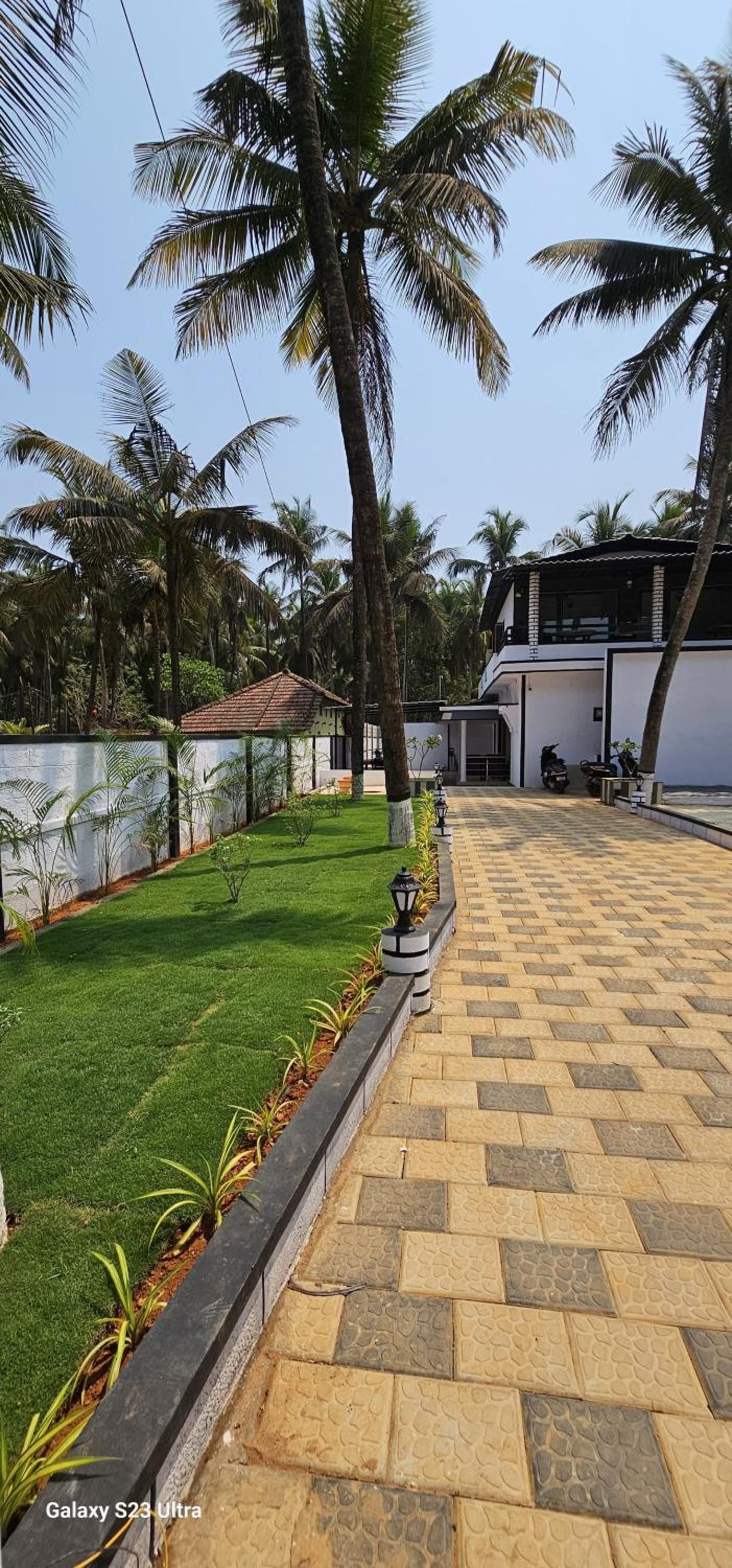 Rock n Ocean , Private Beach Stay