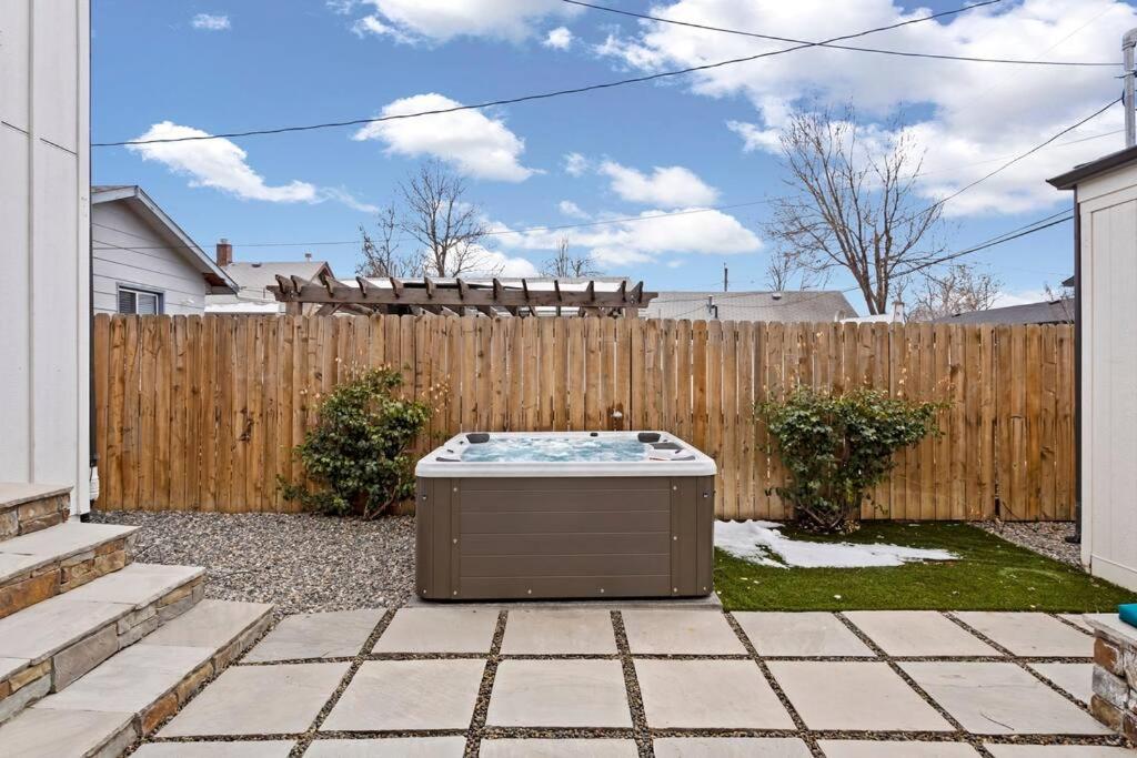 Luxury Home: Monthly Rental House Near Denver