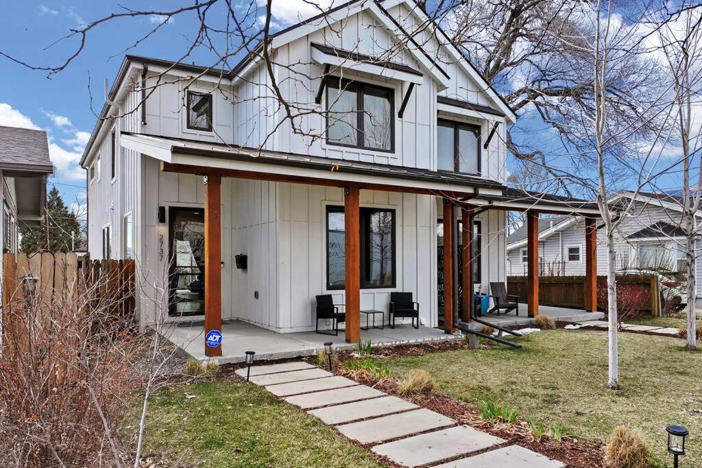 Luxury Home: Monthly Rental House Near Denver