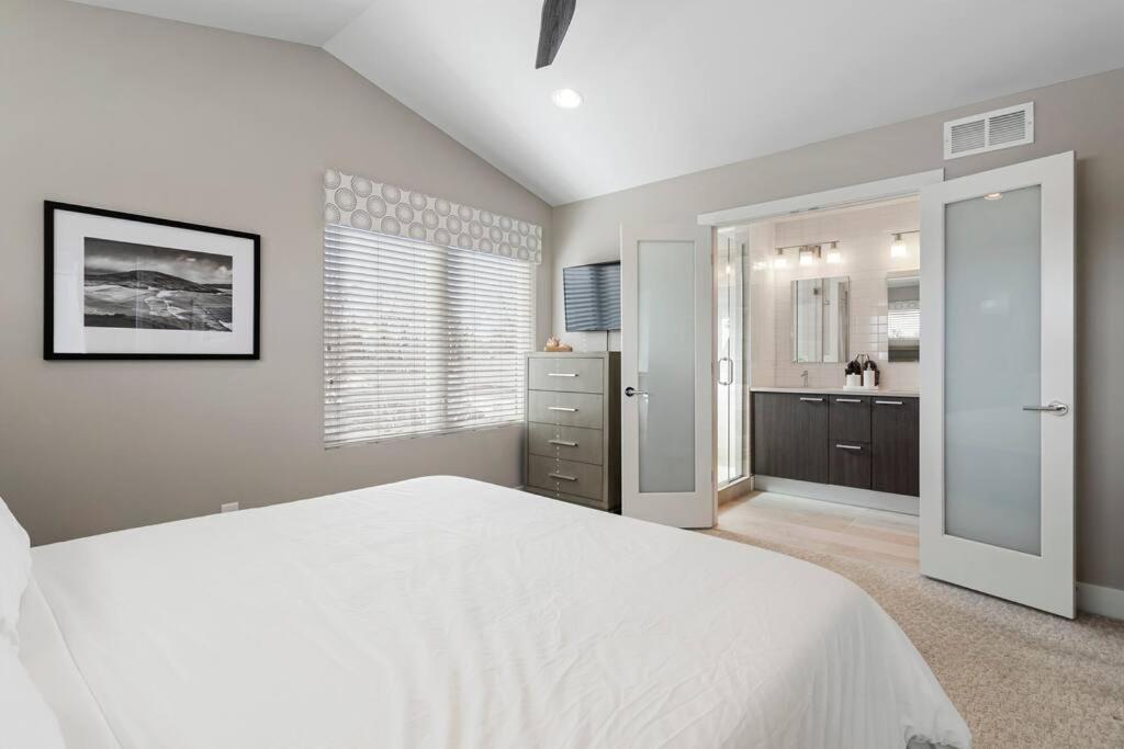 Luxury Home: Monthly Rental House Near Denver