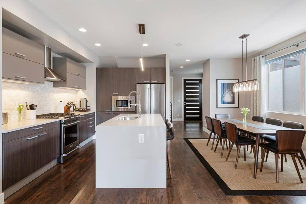 Luxury Home: Monthly Rental House Near Denver
