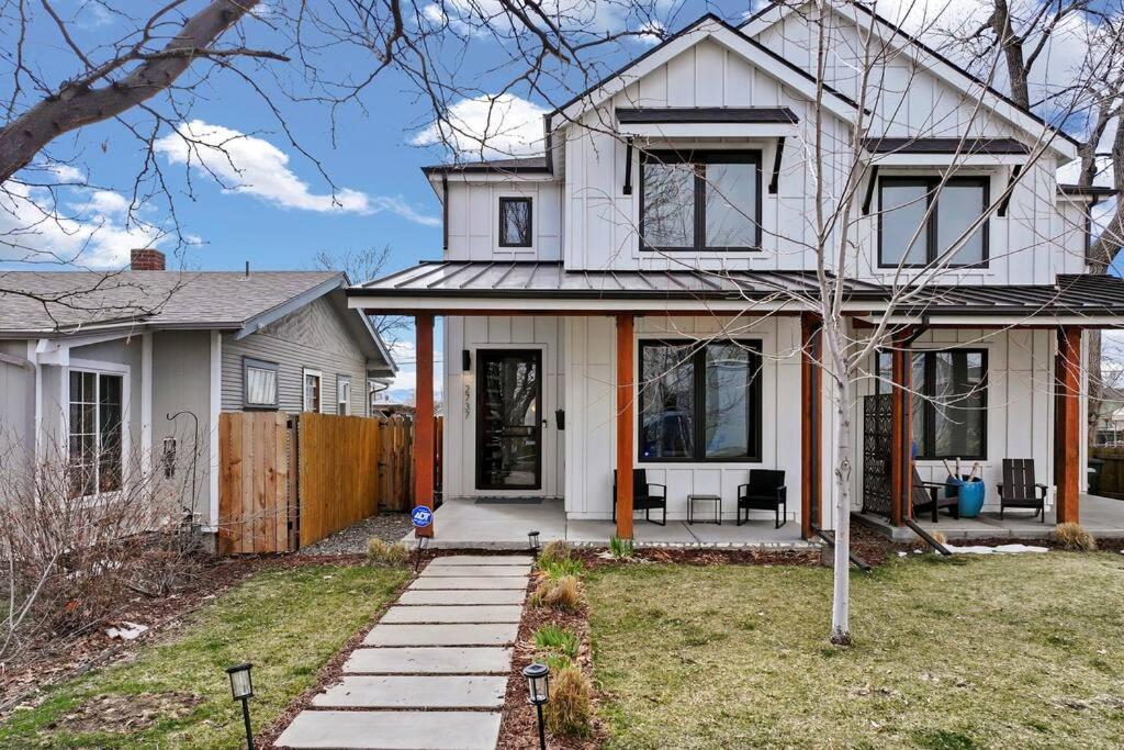 Luxury Home: Monthly Rental House Near Denver