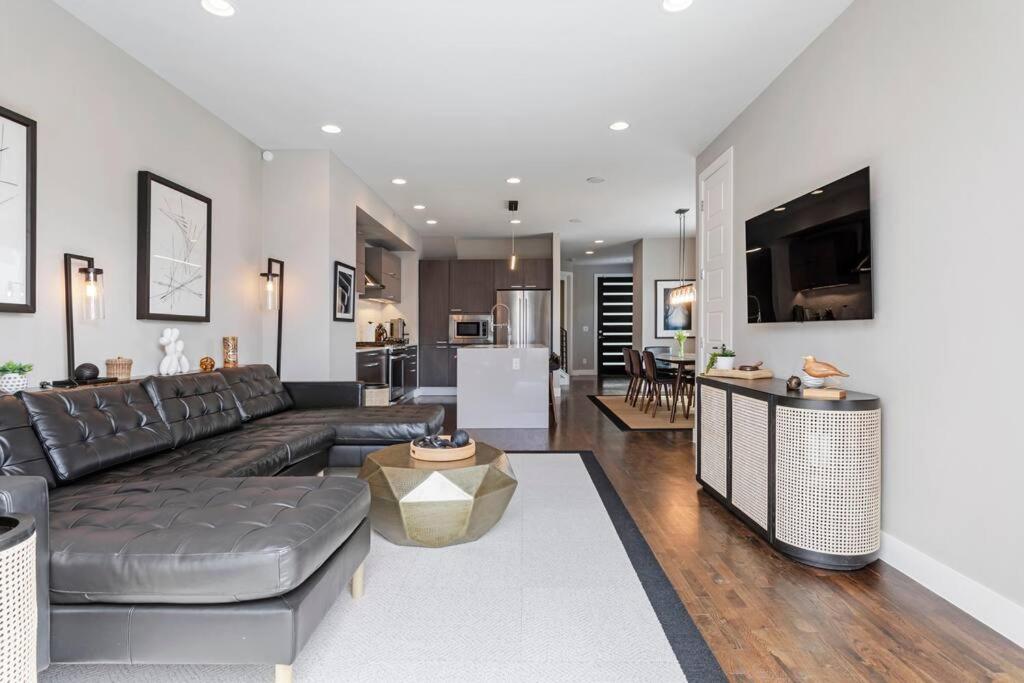 Luxury Home: Monthly Rental House Near Denver