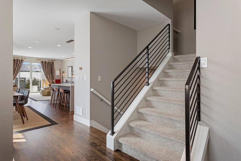 Luxury Home: Monthly Rental House Near Denver