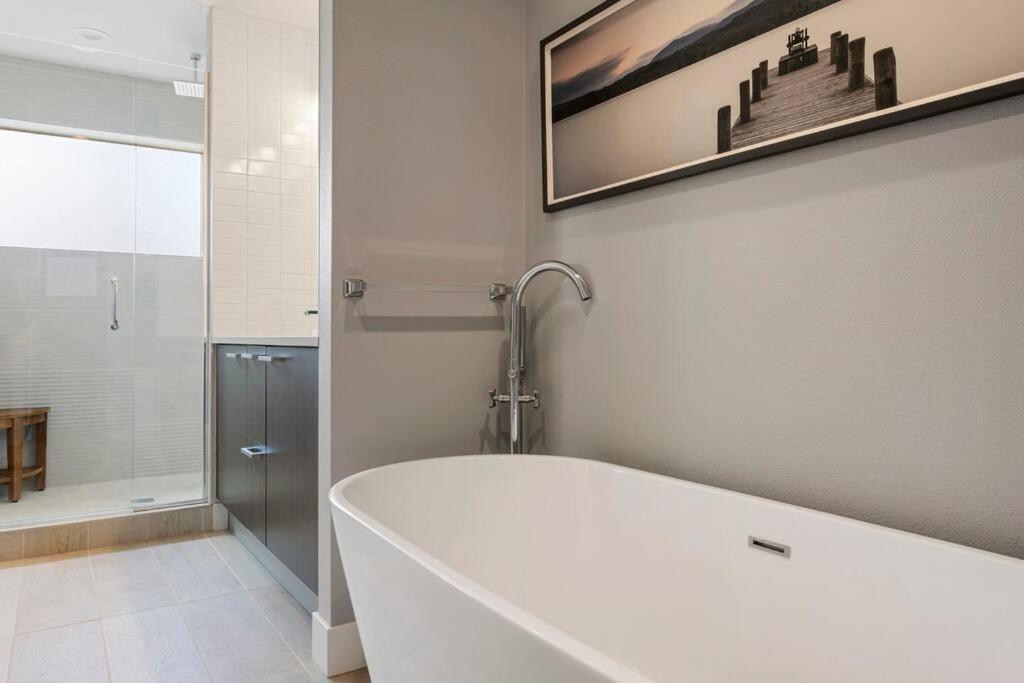 Luxury Home: Monthly Rental House Near Denver