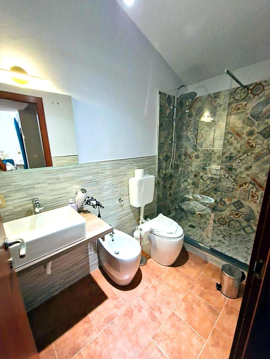DaMa Rooms