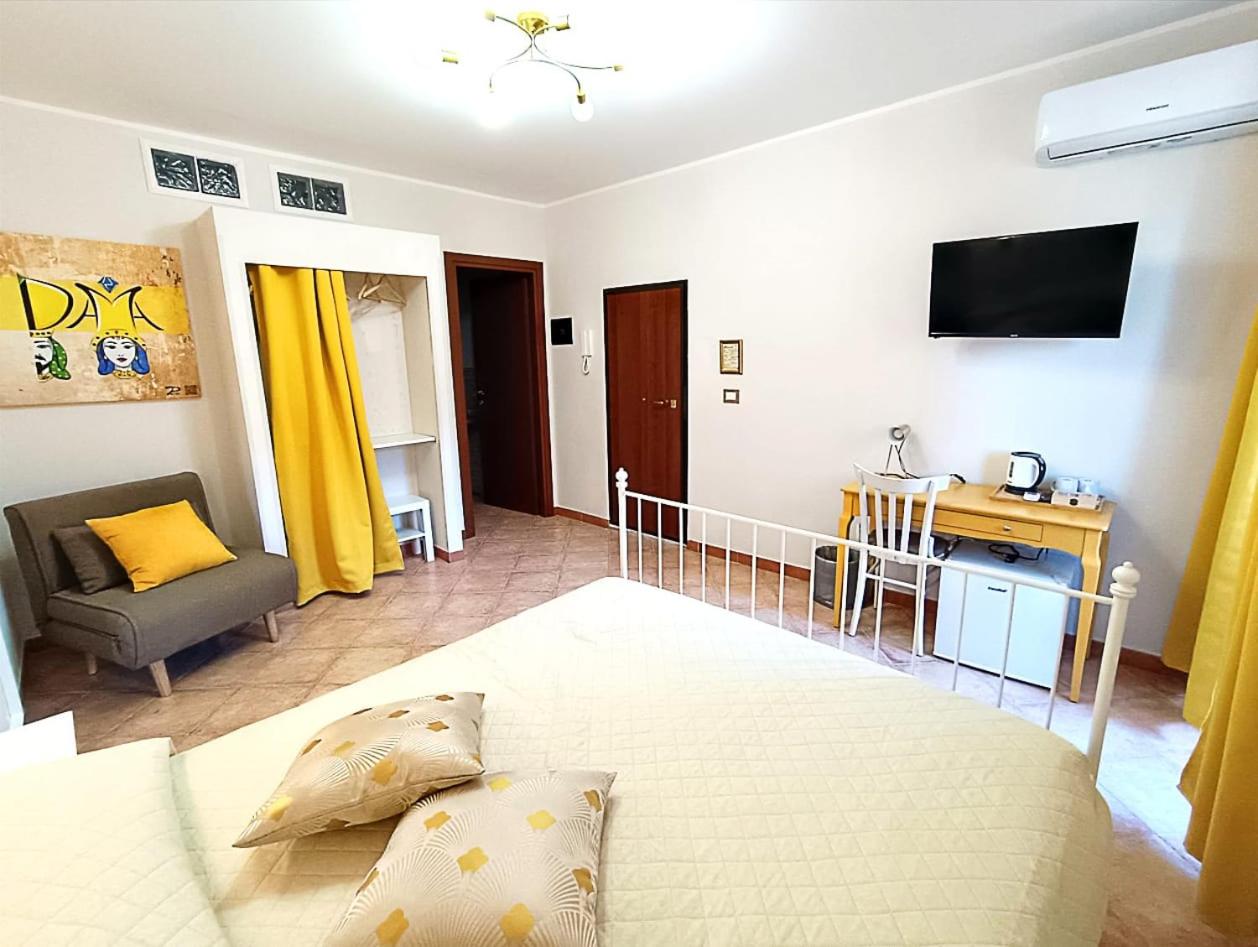DaMa Rooms