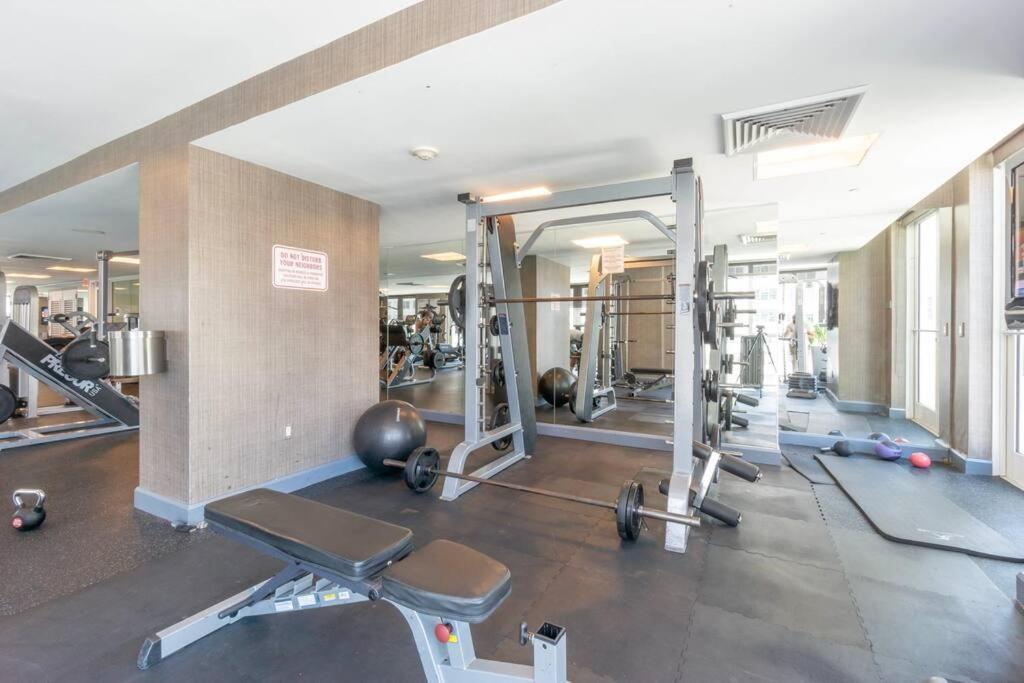 Brickell High Rise Living at its best! w/ Pool Gym