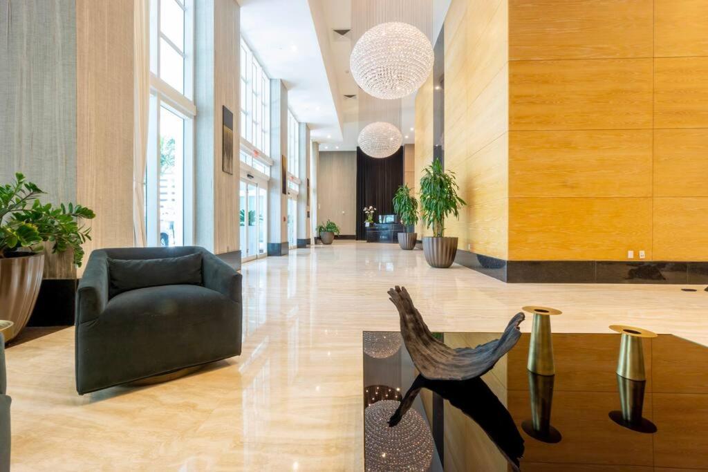 Brickell High Rise Living at its best! w/ Pool Gym