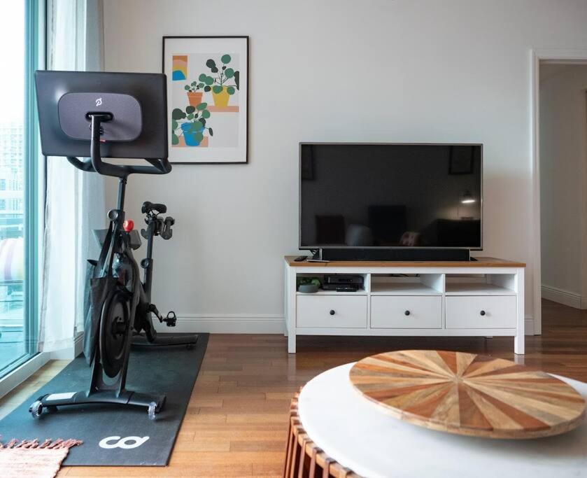 Brickell High Rise Living at its best! w/ Pool Gym