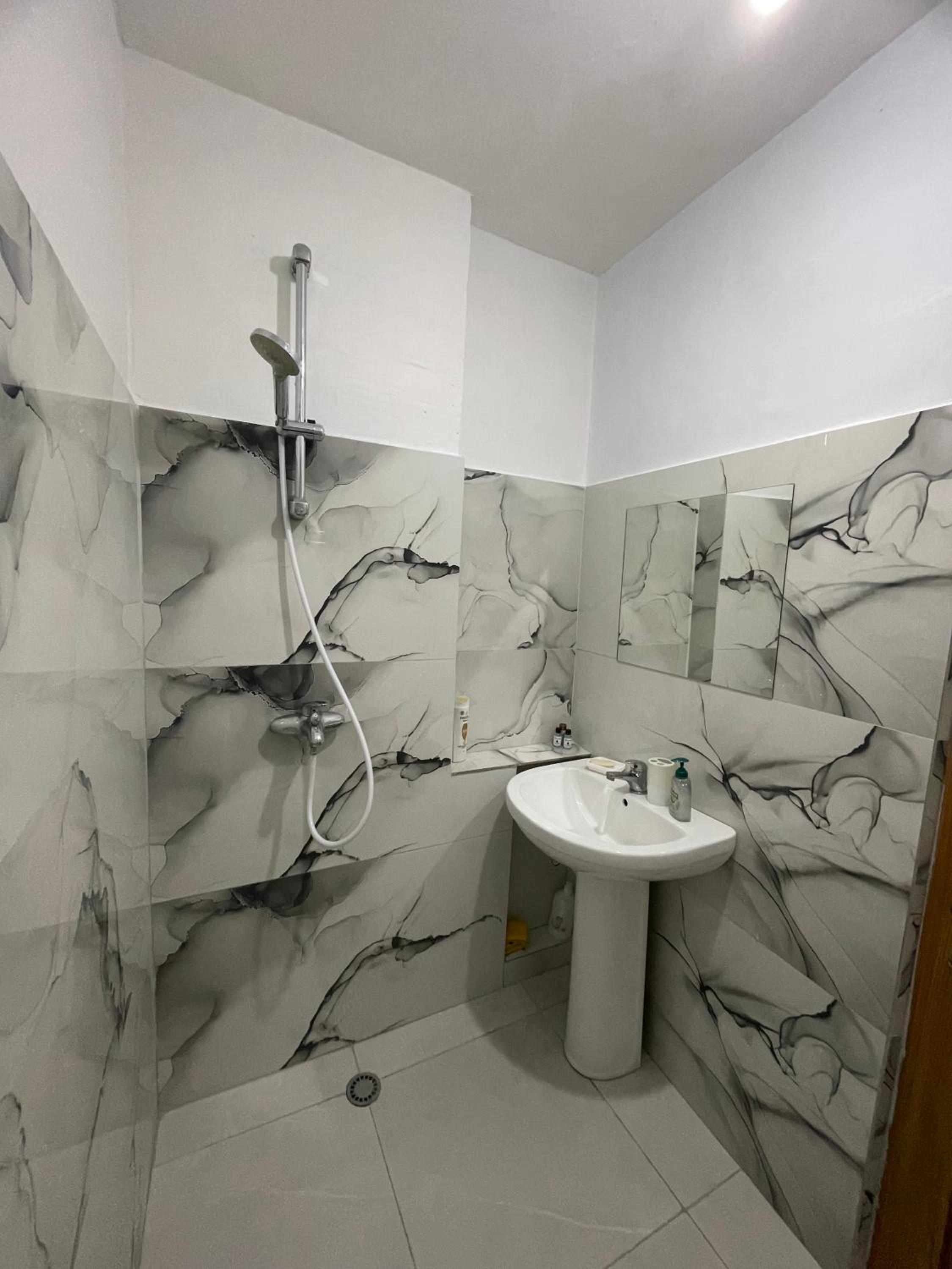 Agroni Rooms
