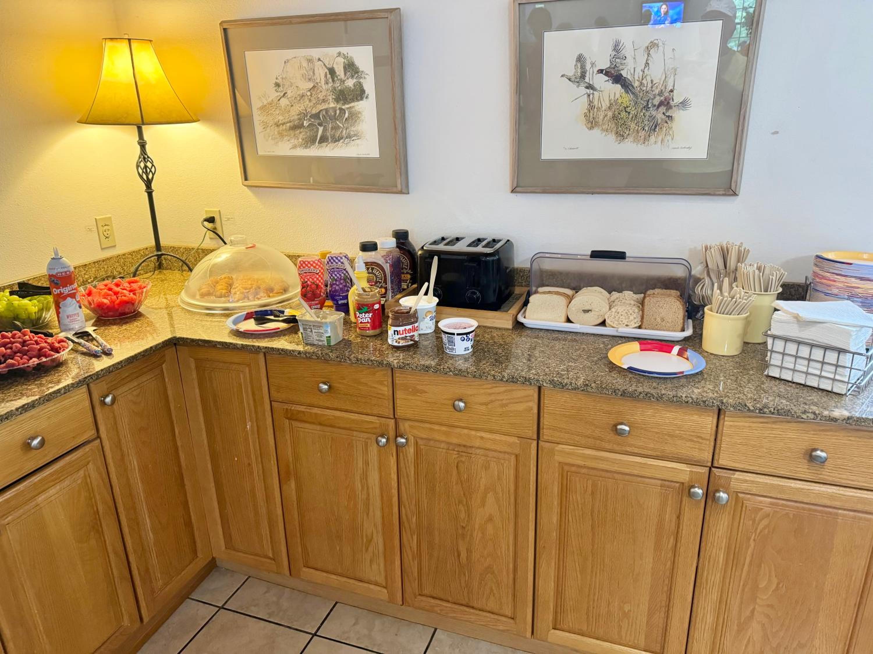 Windcrest Inn and Suites
