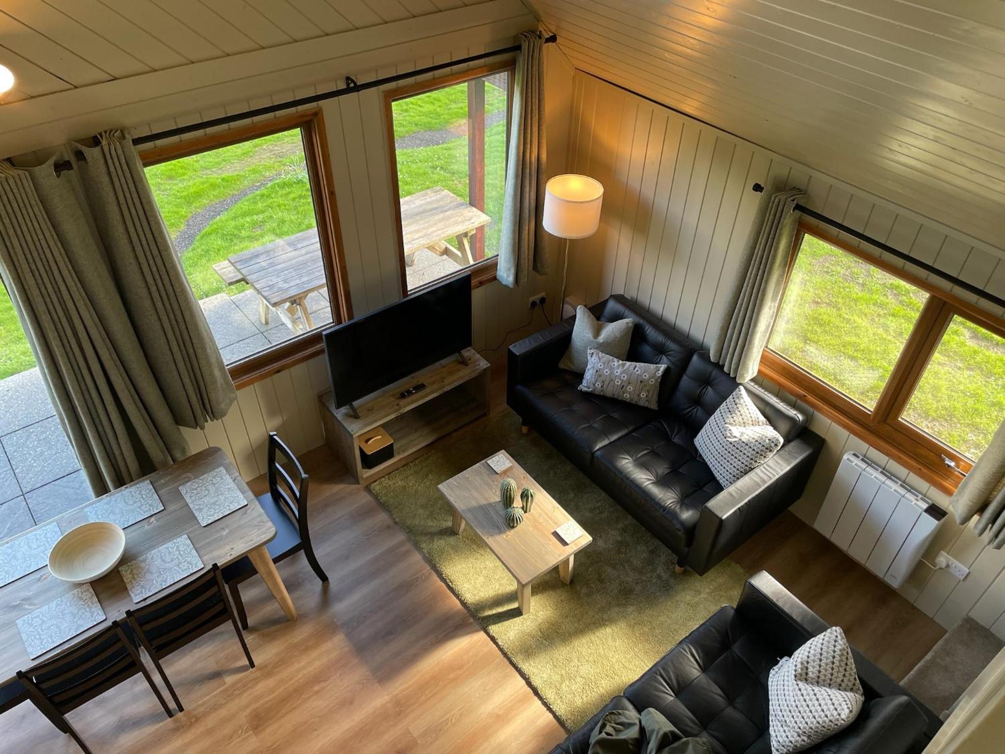 RoseTree Lodge 3 bed Sleeps 6 view 2