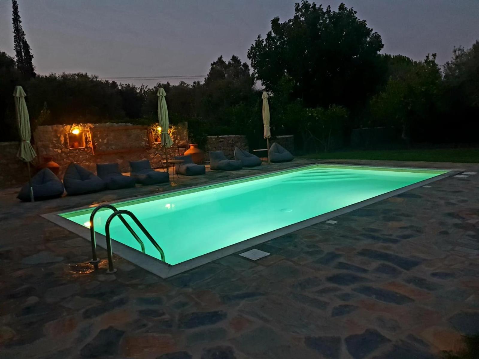 Cottage & private swimming pool view 3