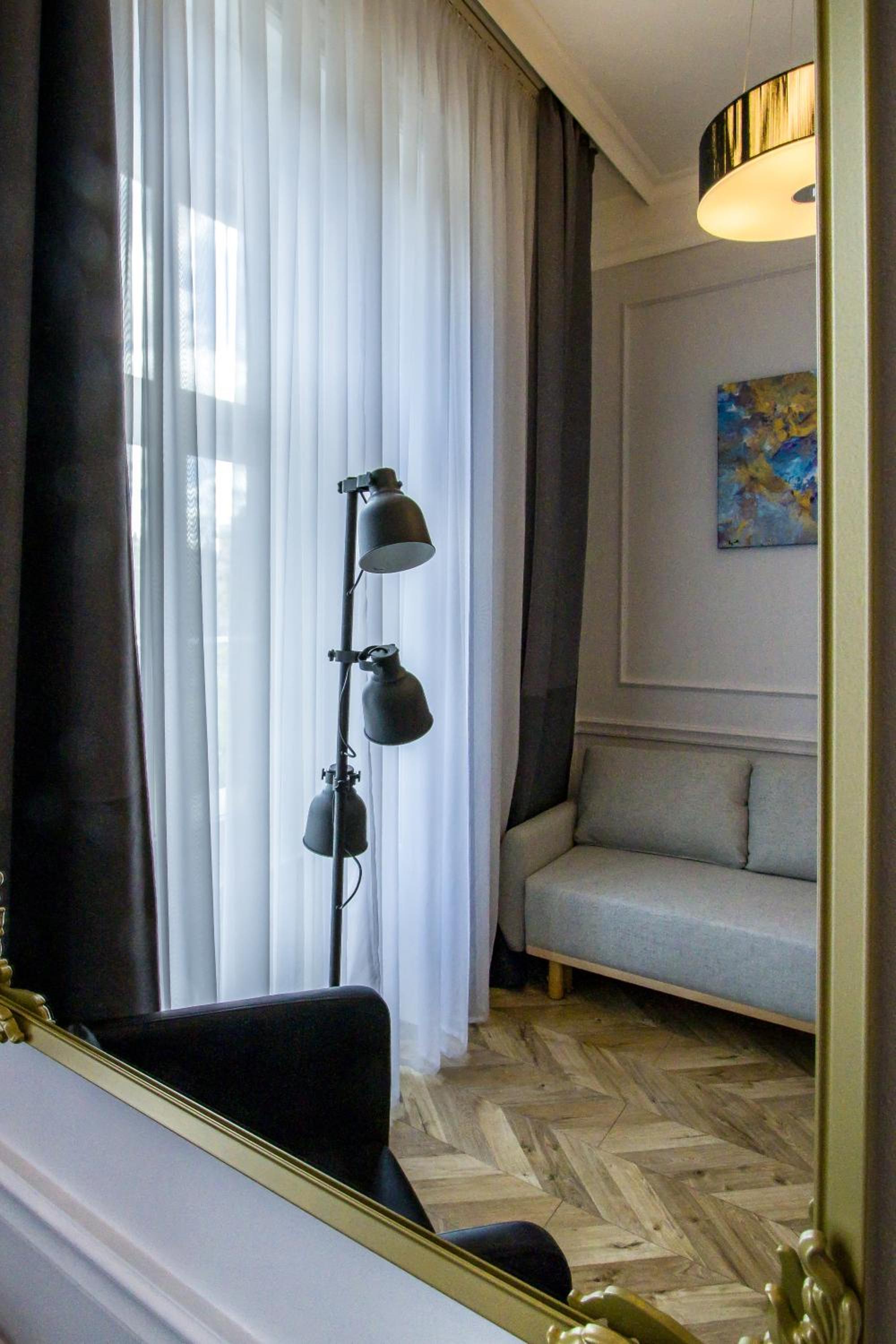 Wilson's Andrassy Avenue Suite Apartment view 2