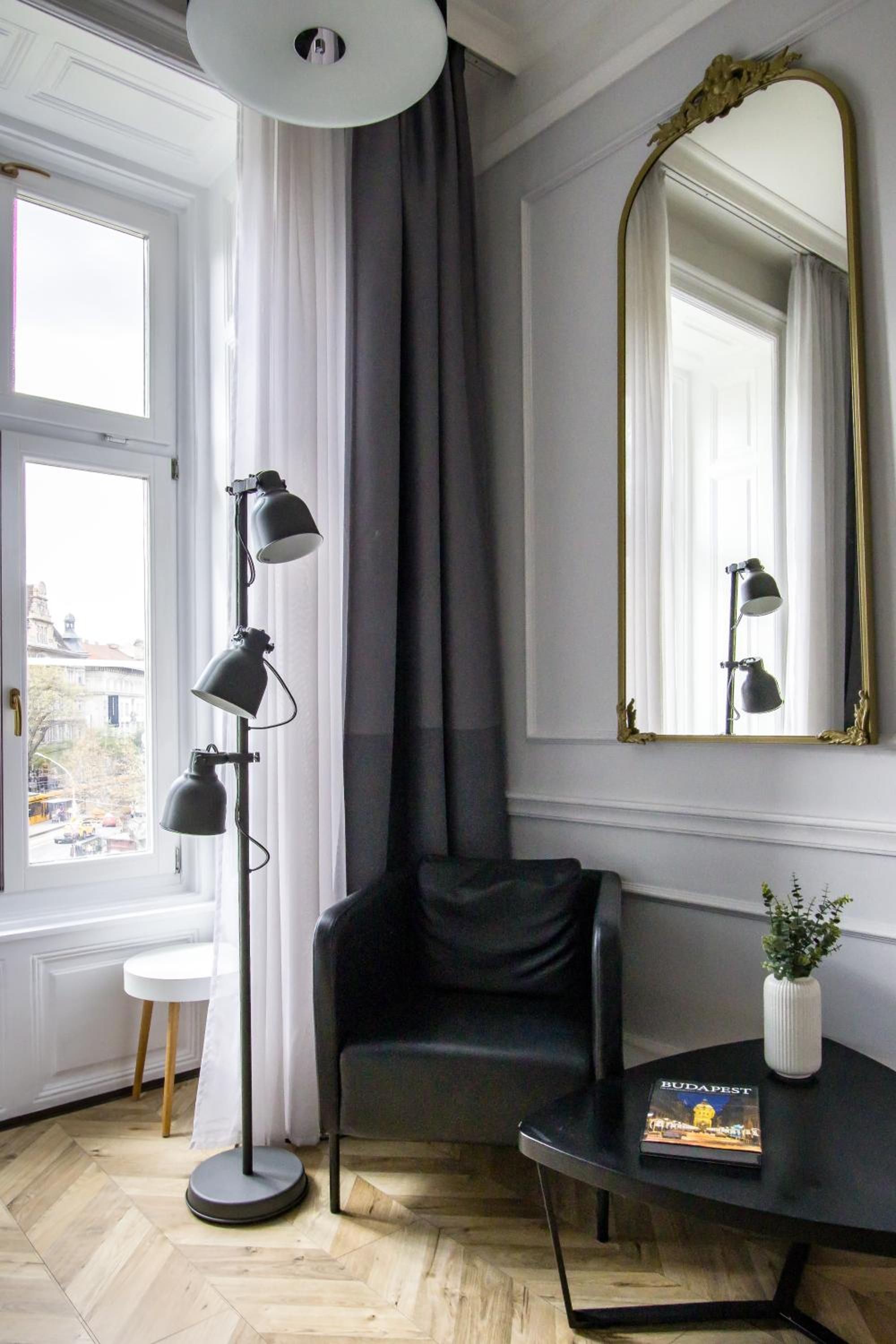 Wilson's Andrassy Avenue Suite Apartment view 3