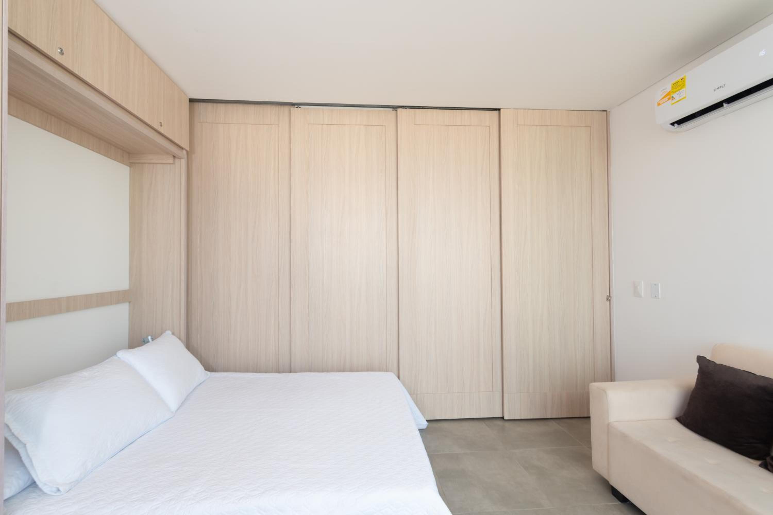 Beachside Bliss: Salguero Suites