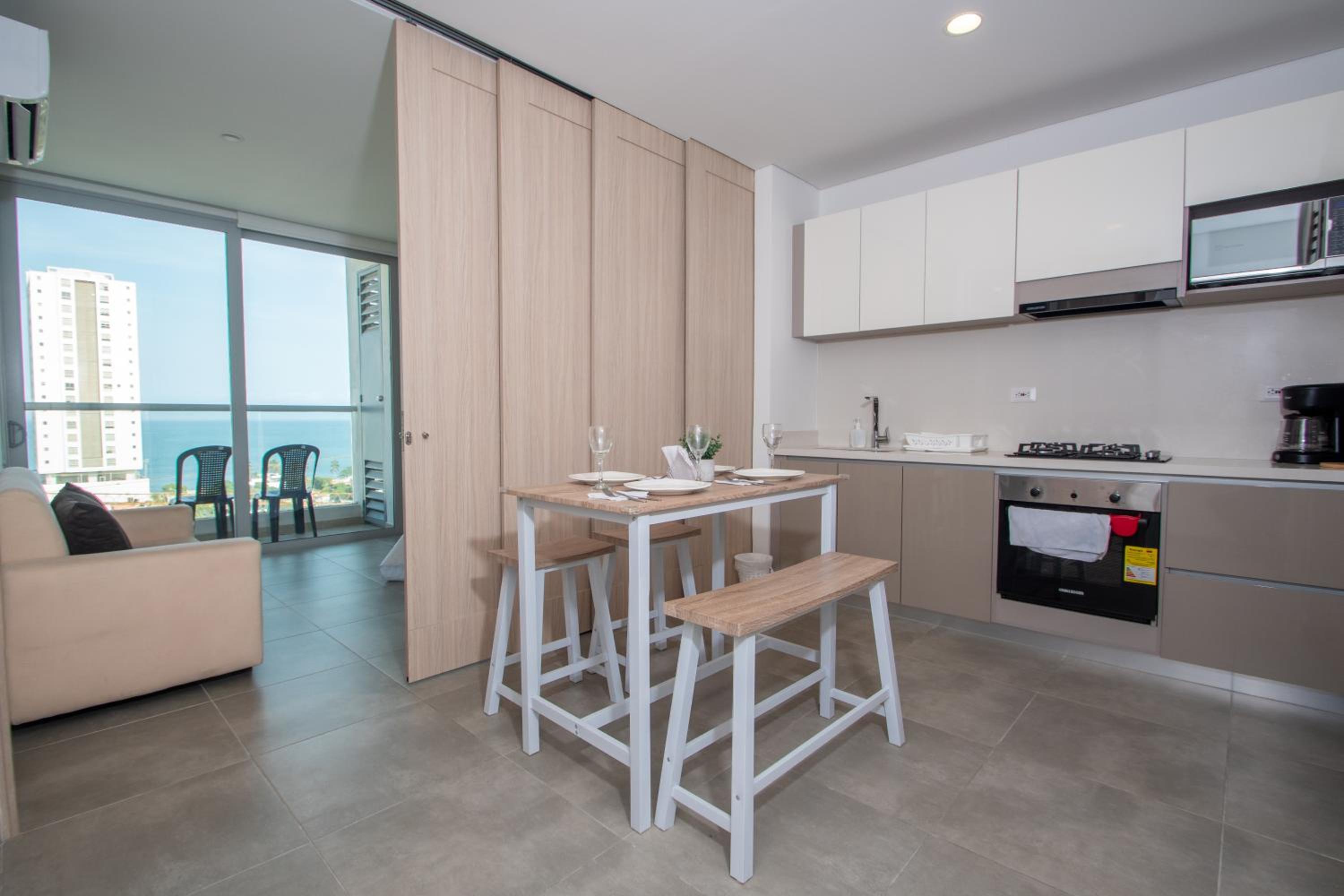 Beachside Bliss: Salguero Suites