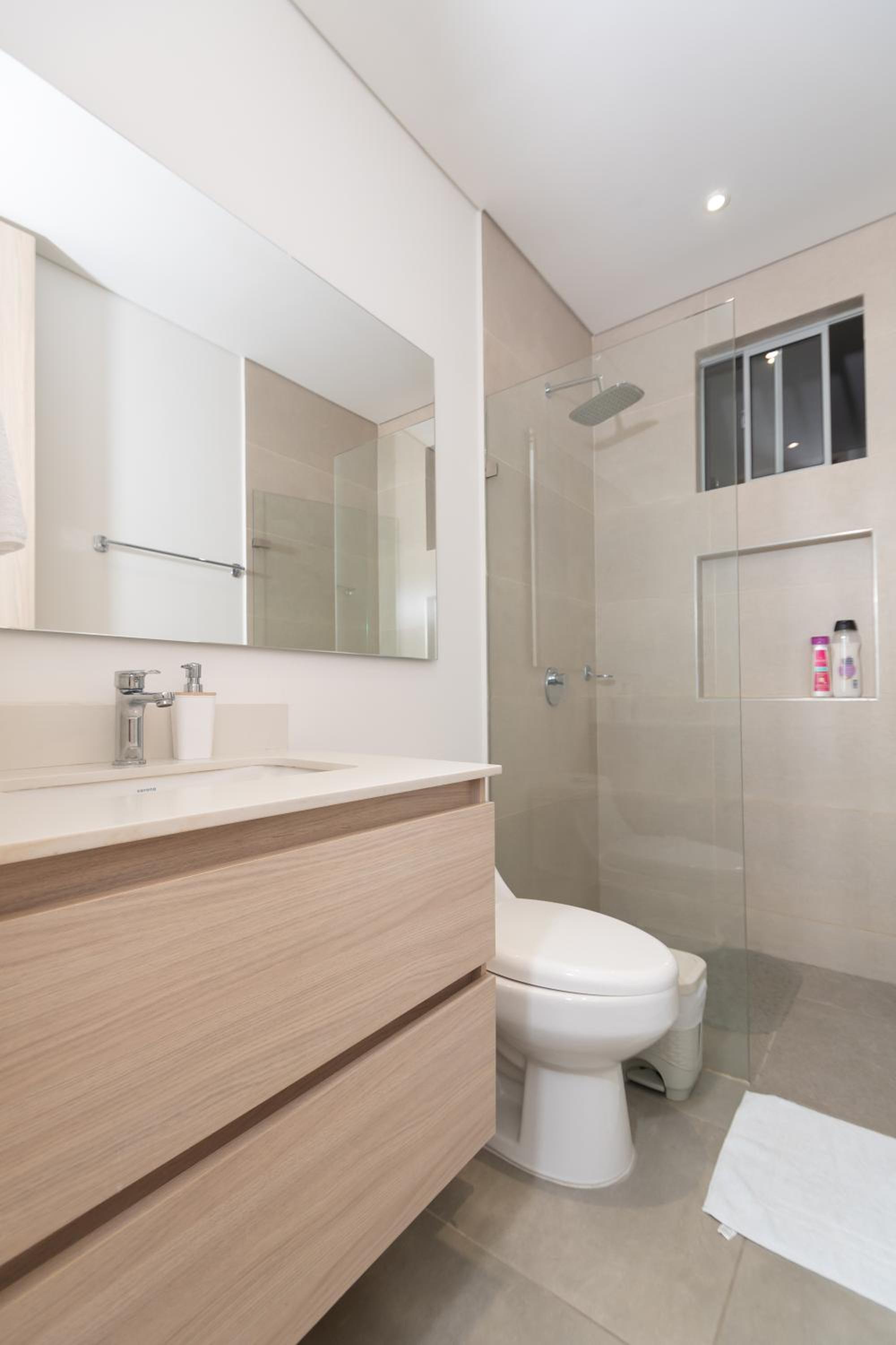 Beachside Bliss: Salguero Suites