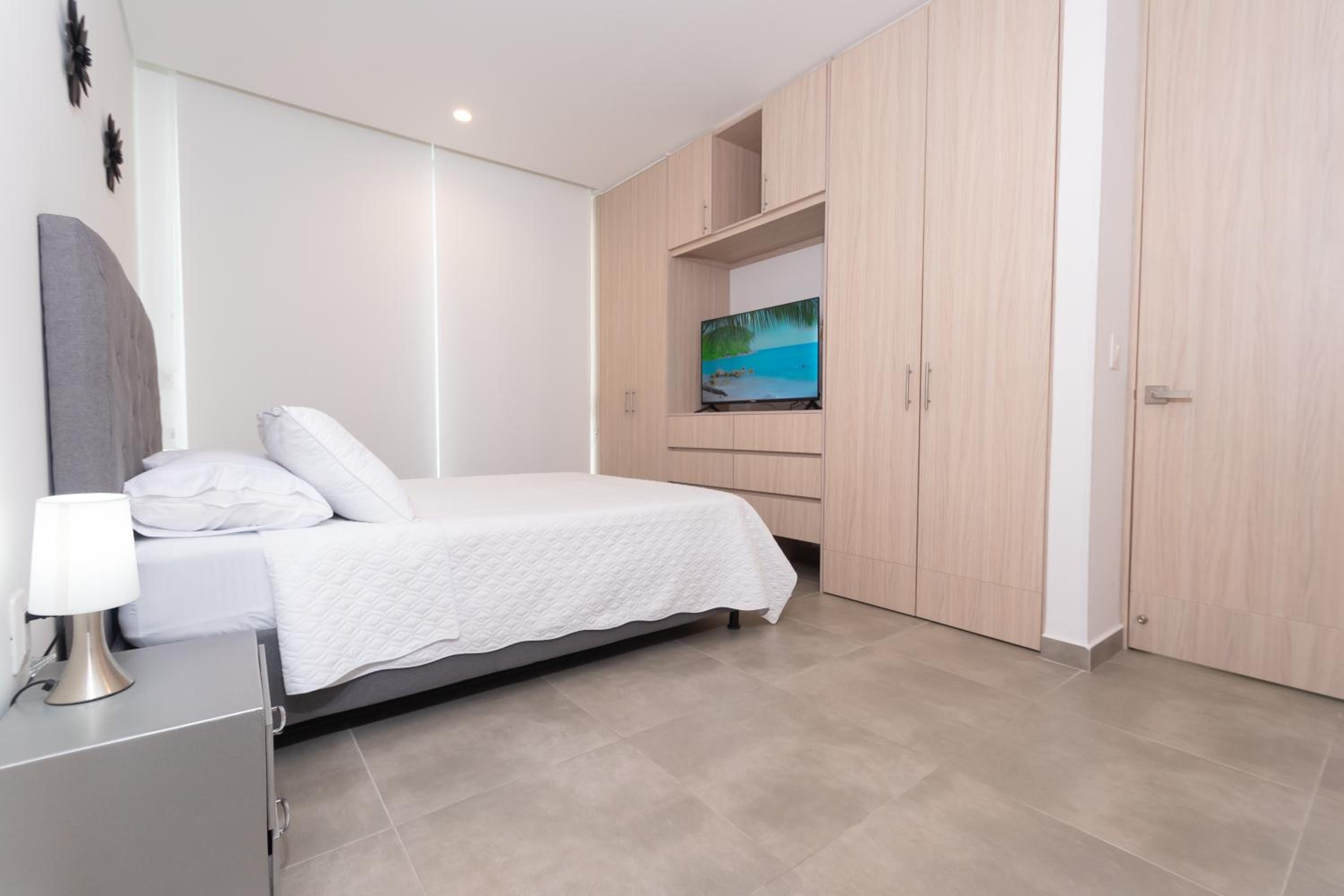 Beachside Bliss: Salguero Suites