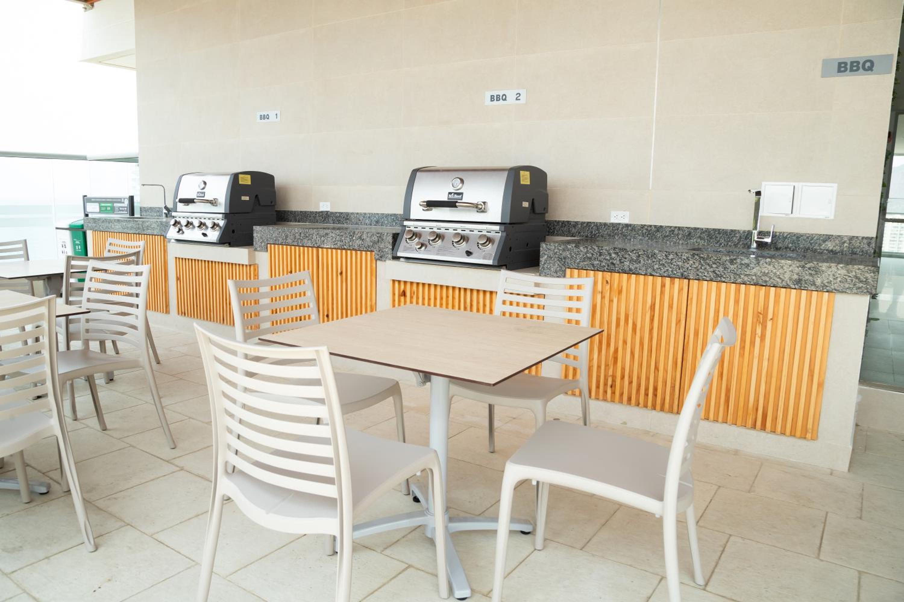 Beachside Bliss: Salguero Suites
