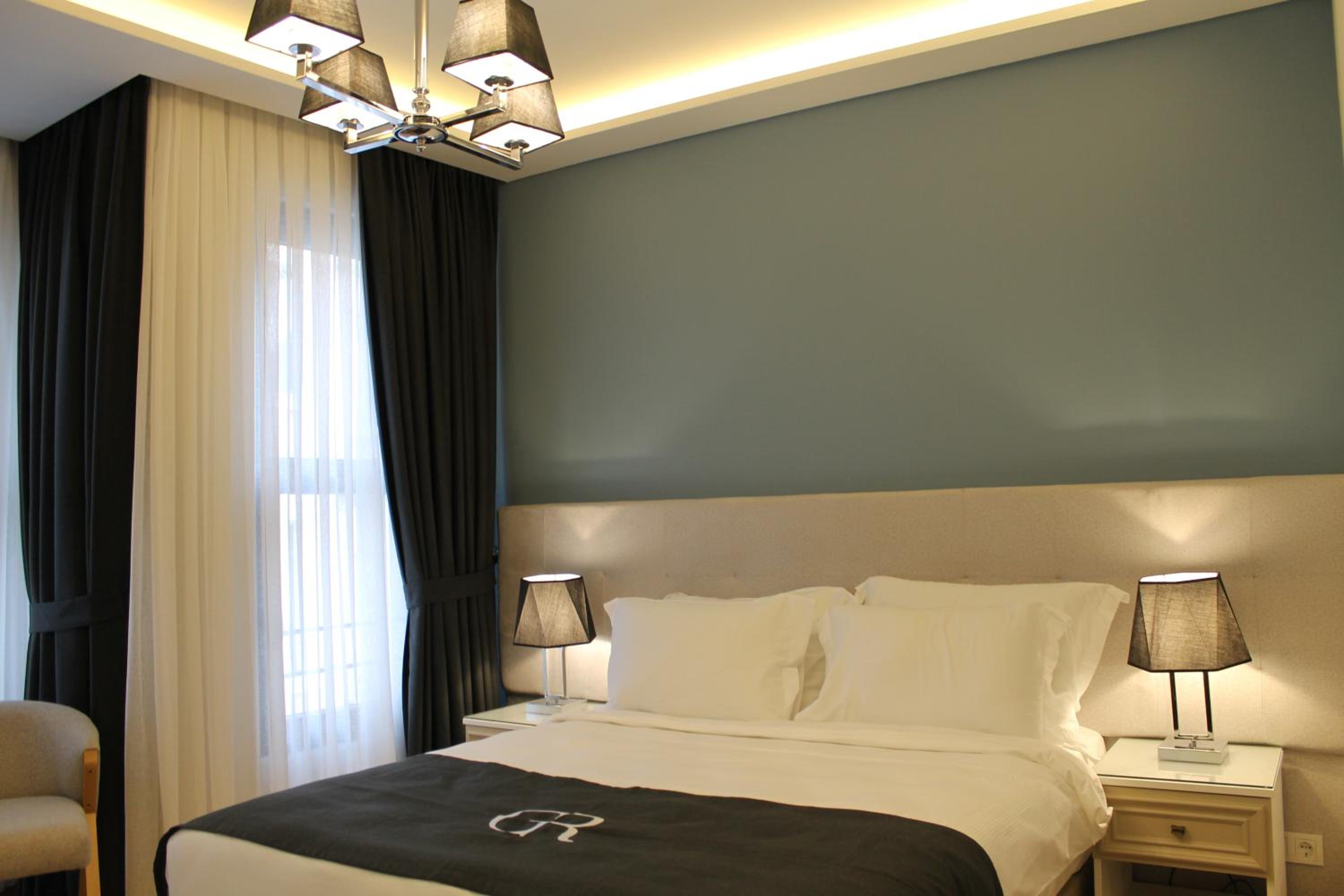 Garlon Residence - Image 255