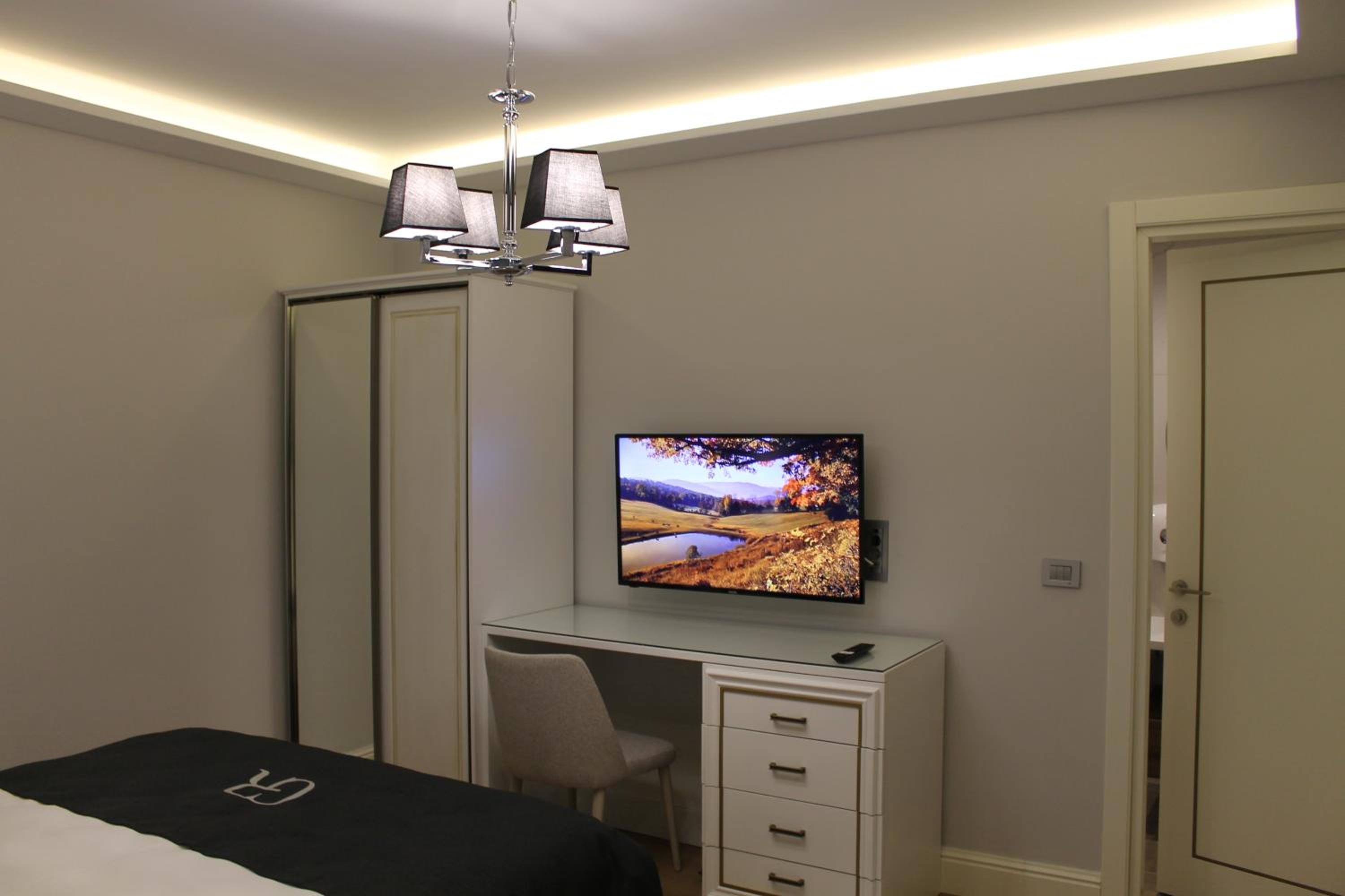 Garlon Residence - Image 256