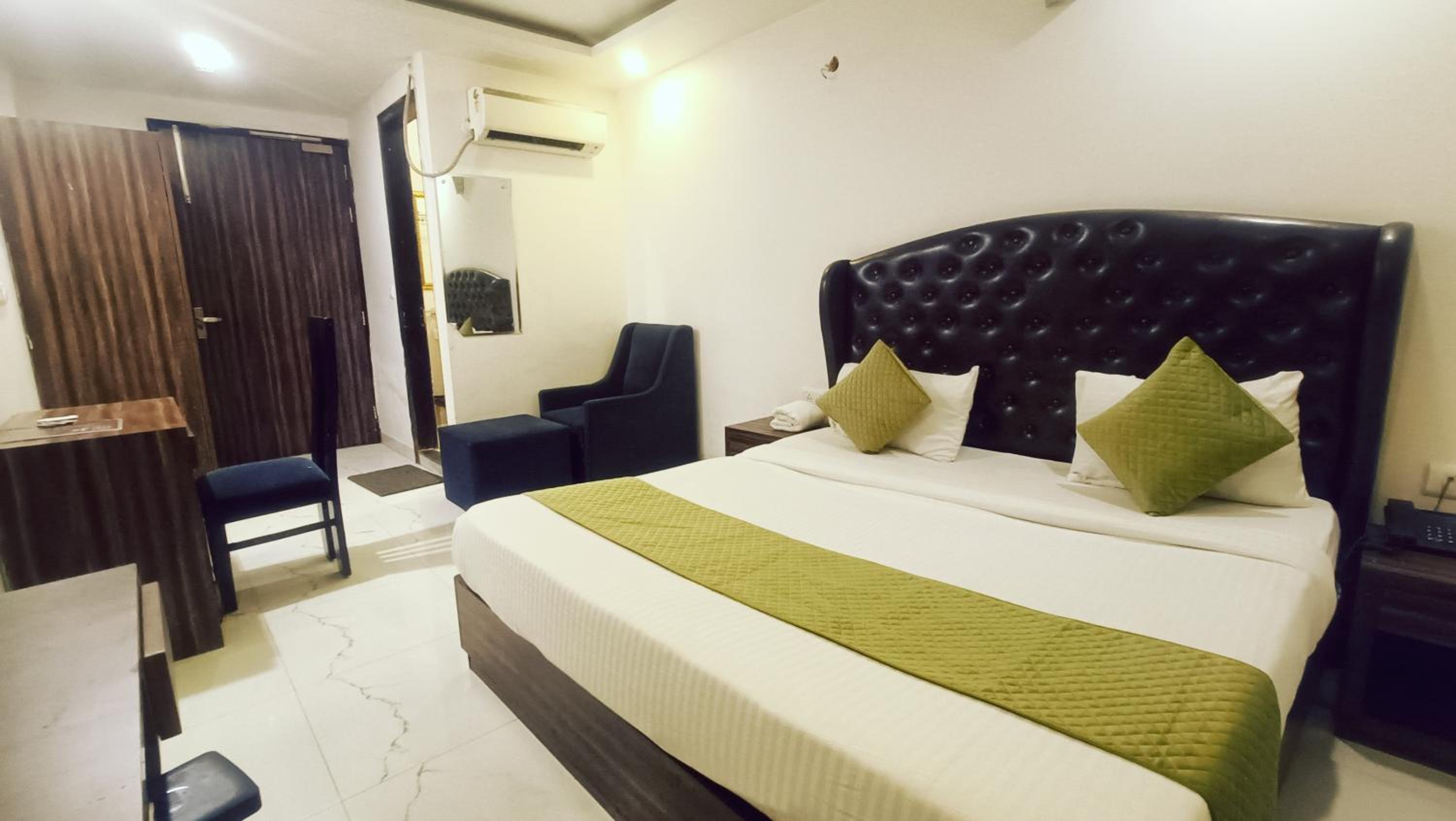 Hotel Mayda Prime Near Delhi Airport