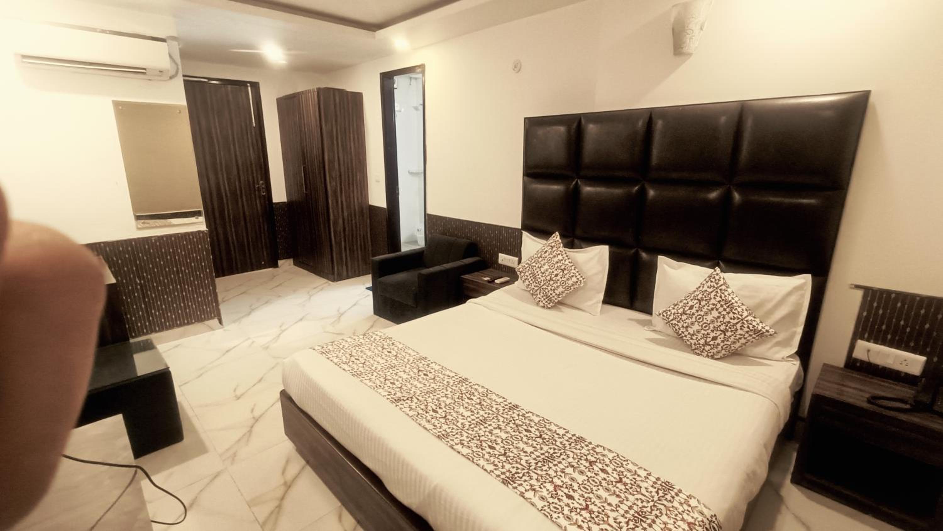 Hotel Mayda Prime Near Delhi Airport
