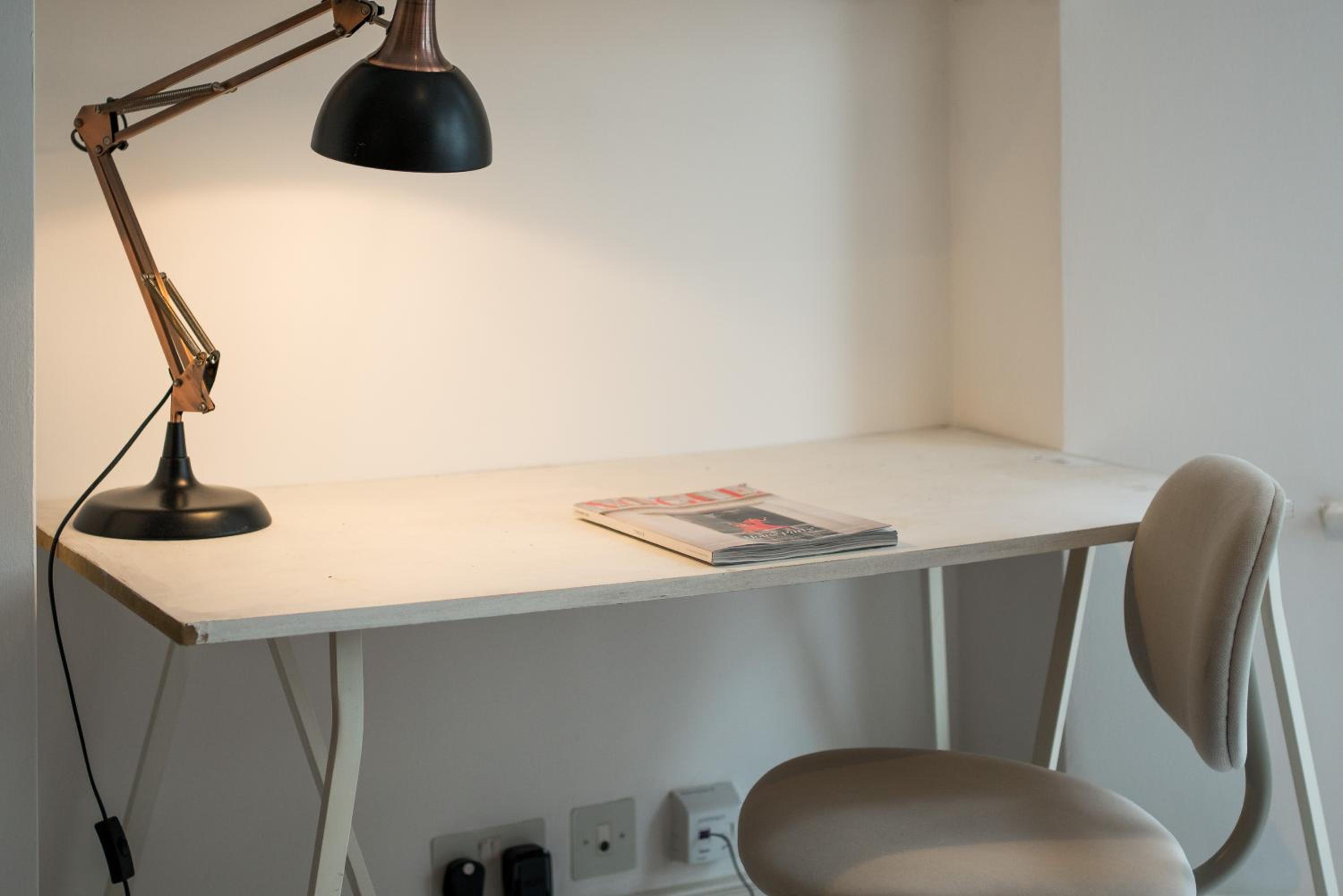 Charming 2-Bed Flat in the heart of Nottinghill - Steps from Portobello Rd Market and NottingHill Bookshop