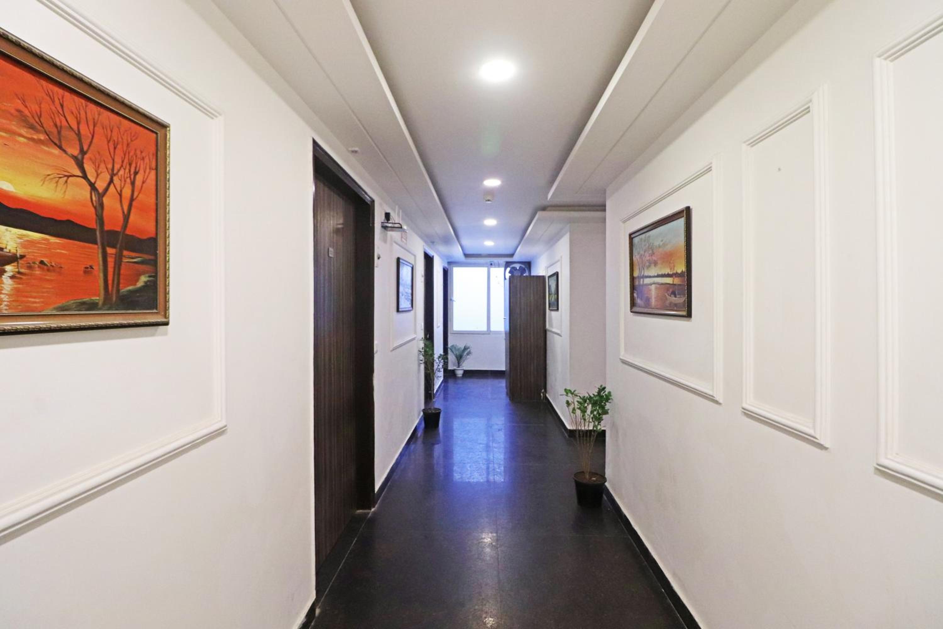 Hotel Mayda Prime Near Delhi Airport