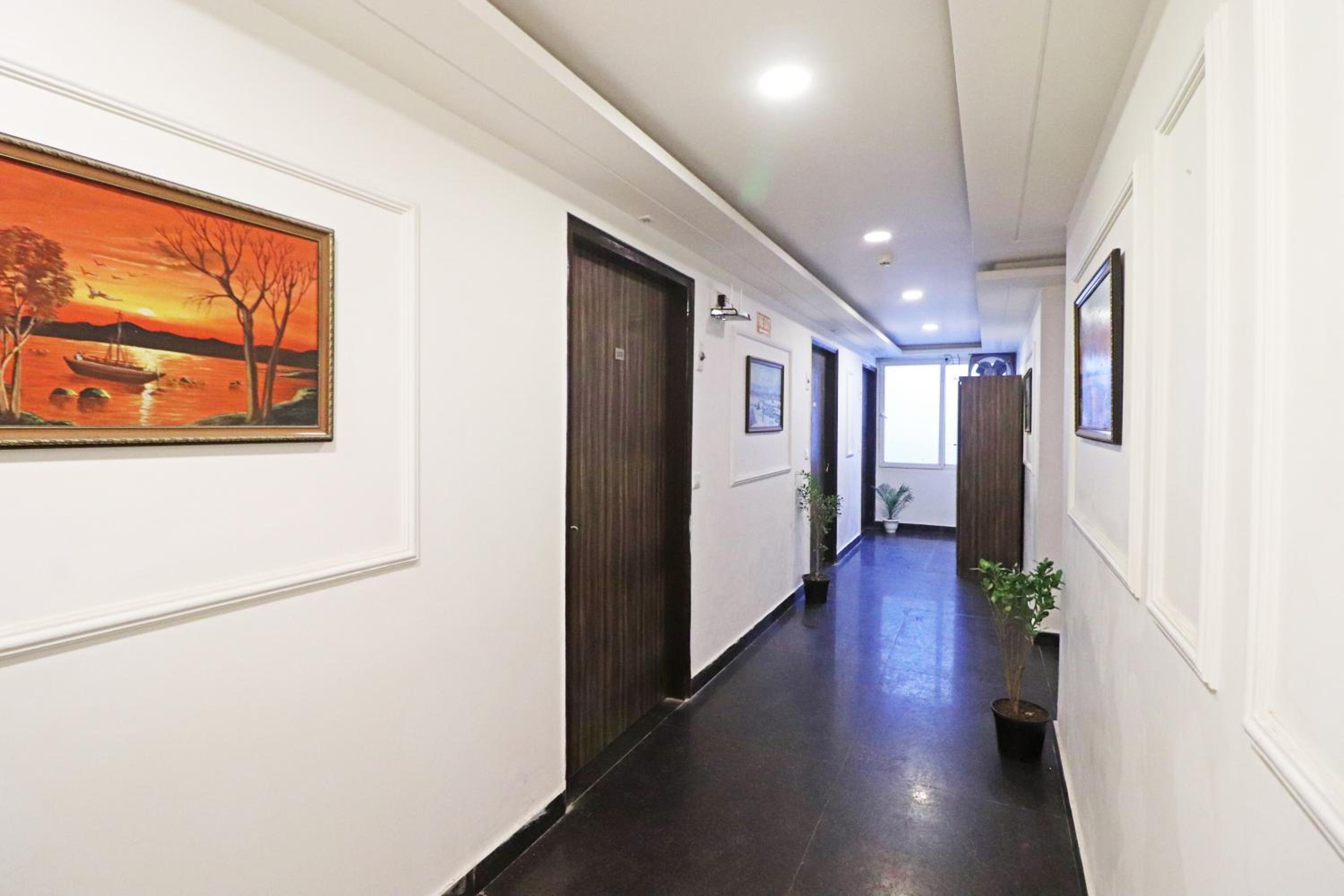 Hotel Mayda Prime Near Delhi Airport