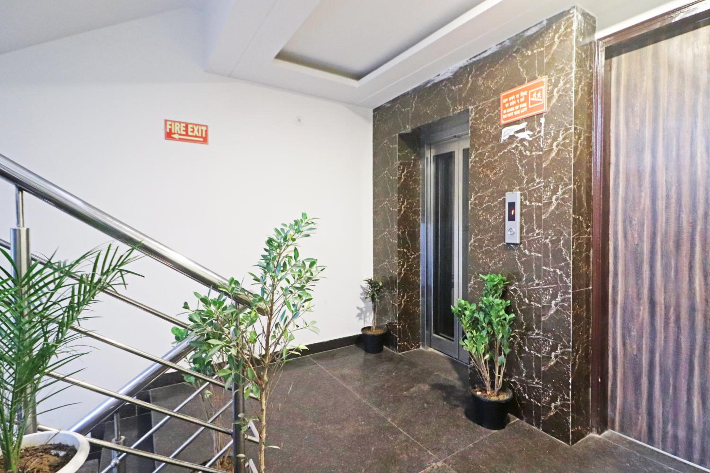 Hotel Mayda Prime Near Delhi Airport