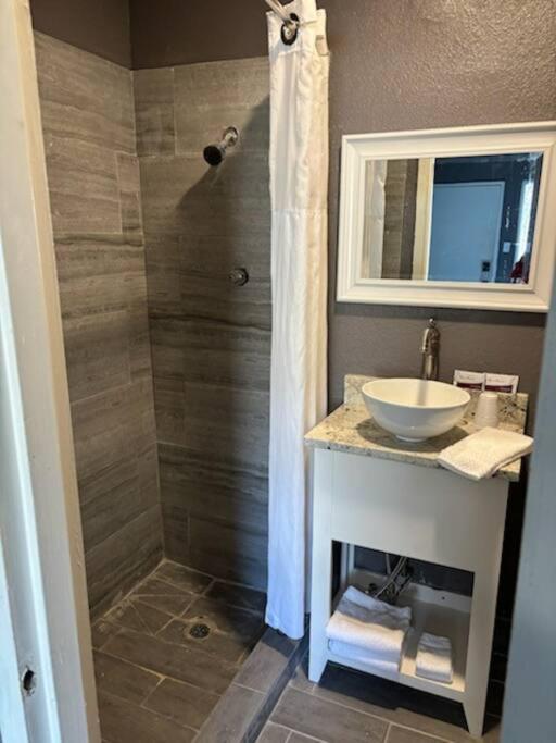 The Catherine at 1611 Residences view 4