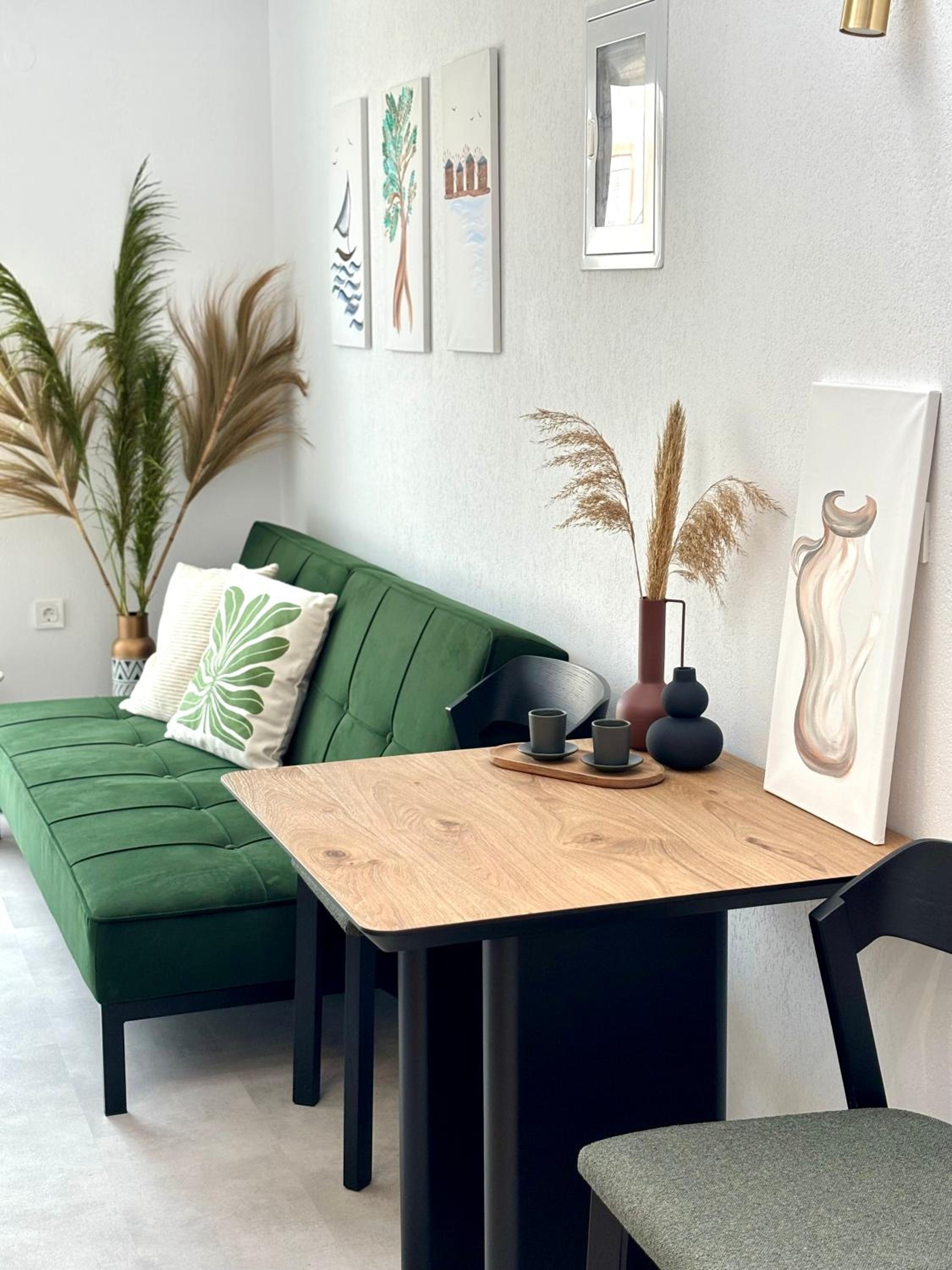 MYROVOLOS APARTMENTS