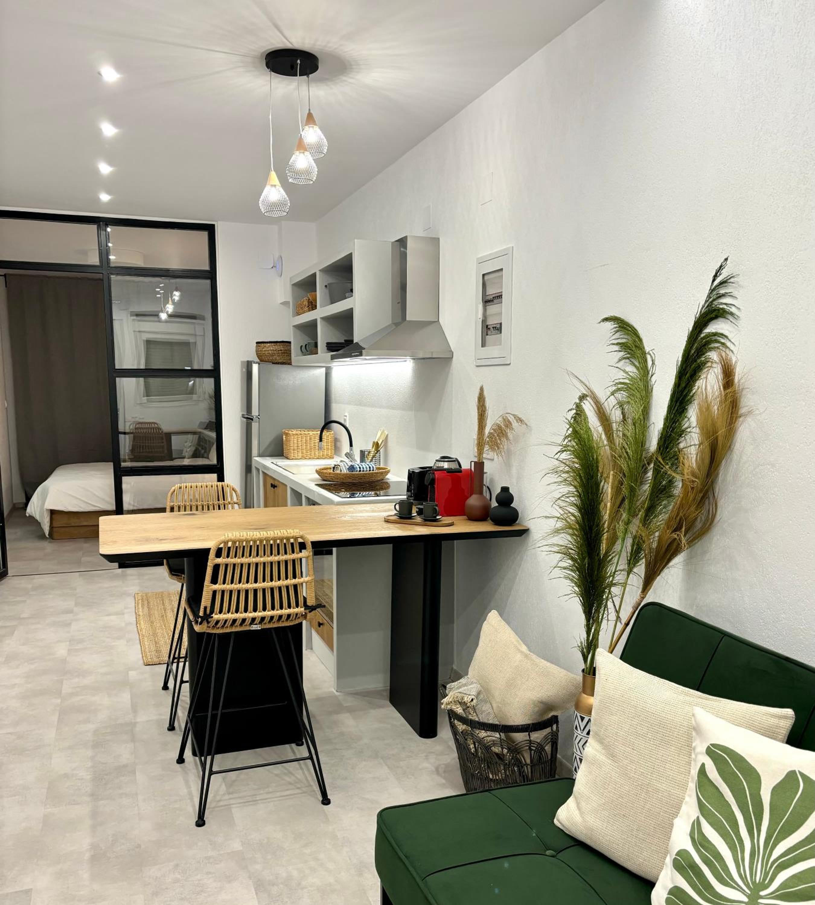 MYROVOLOS APARTMENTS