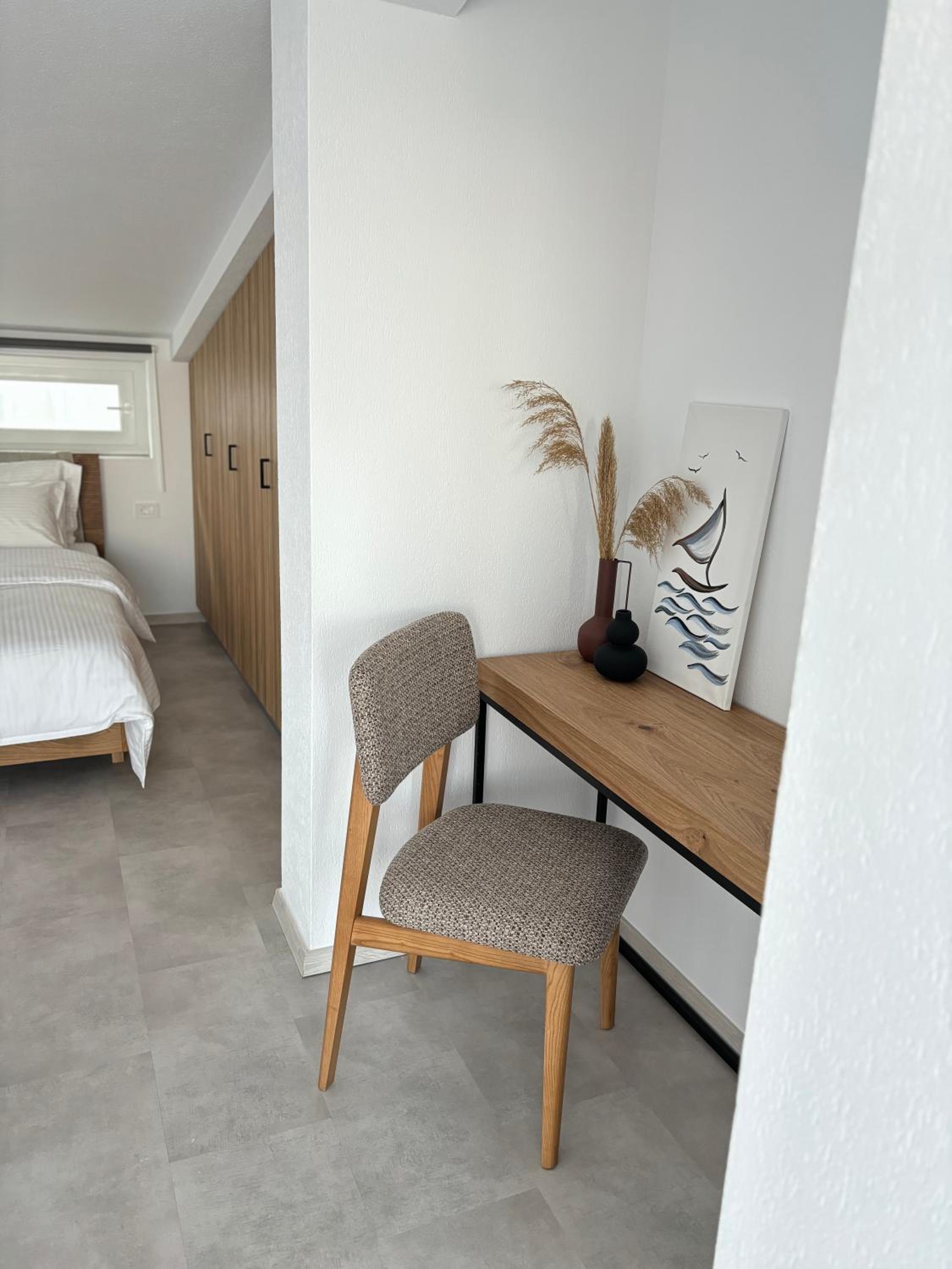 MYROVOLOS APARTMENTS