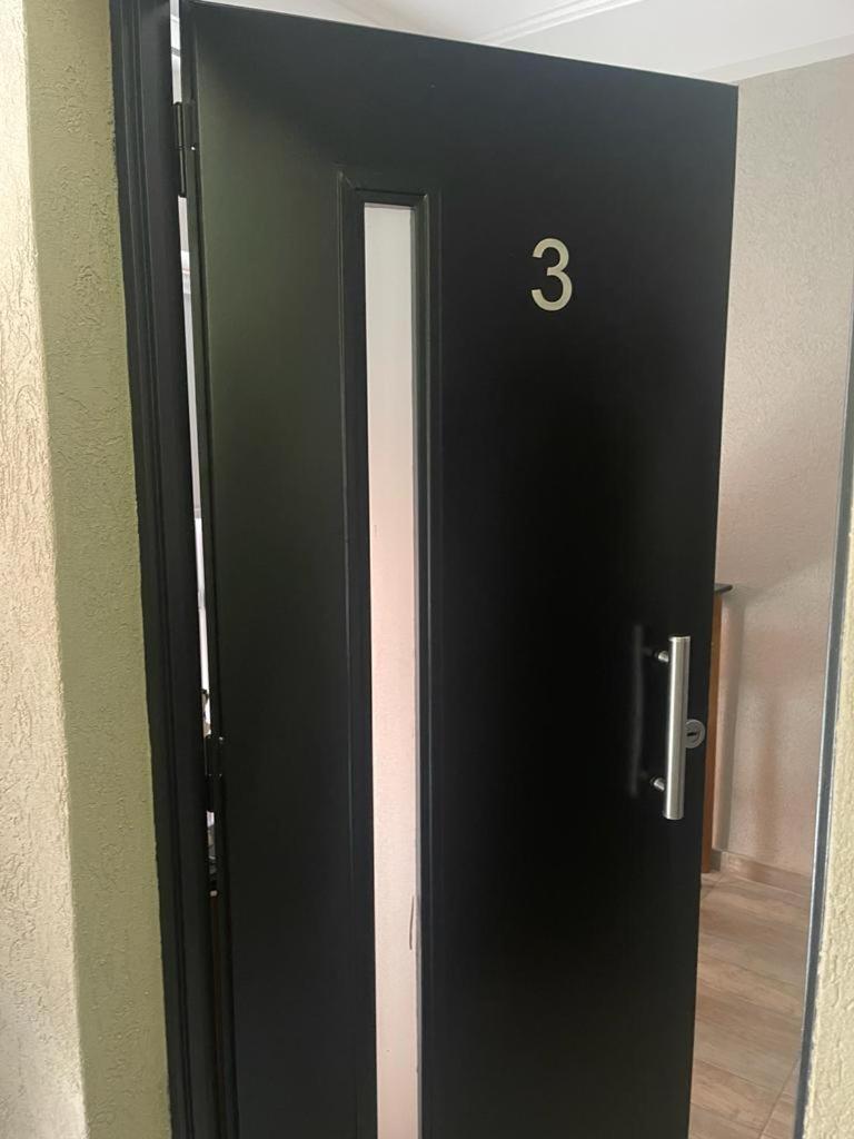 Departamento Moderno, equipado en Vicente Lopez , Ideal River Plate ,Tecnópolis ,100 metros del tren