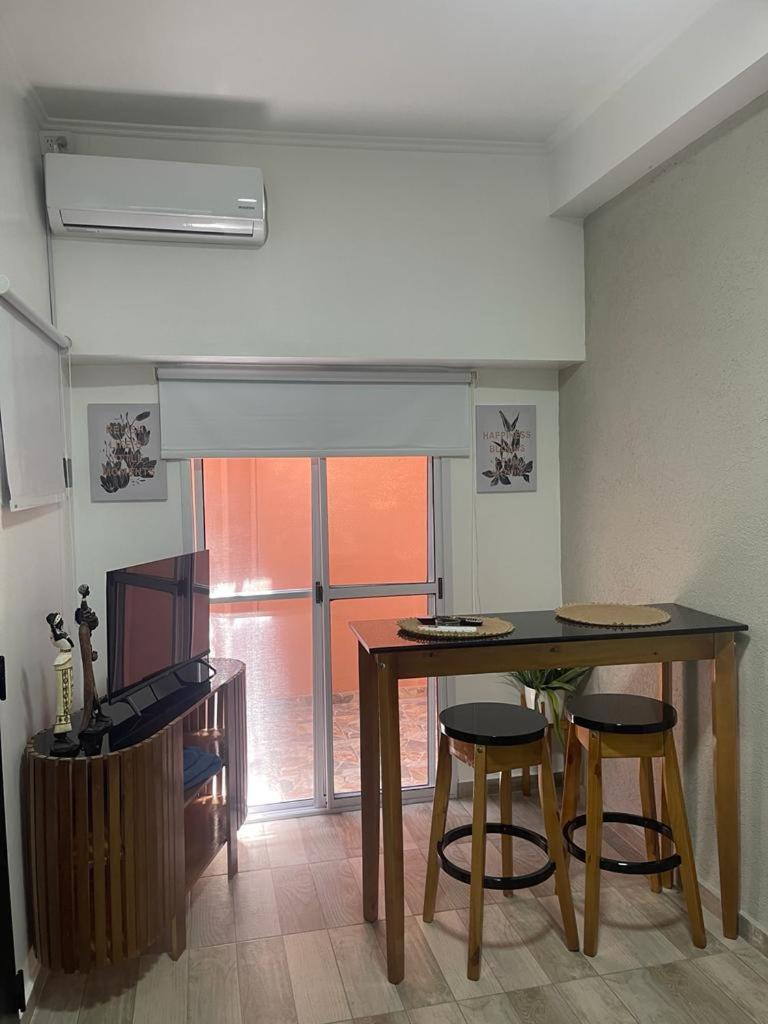 Departamento Moderno, equipado en Vicente Lopez , Ideal River Plate ,Tecnópolis ,100 metros del tren