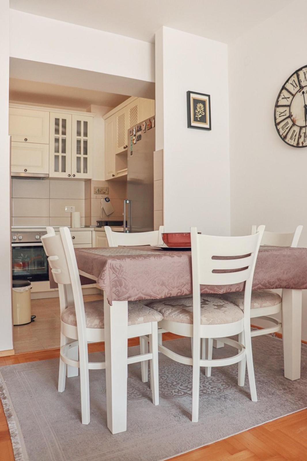 Apartman Leona
