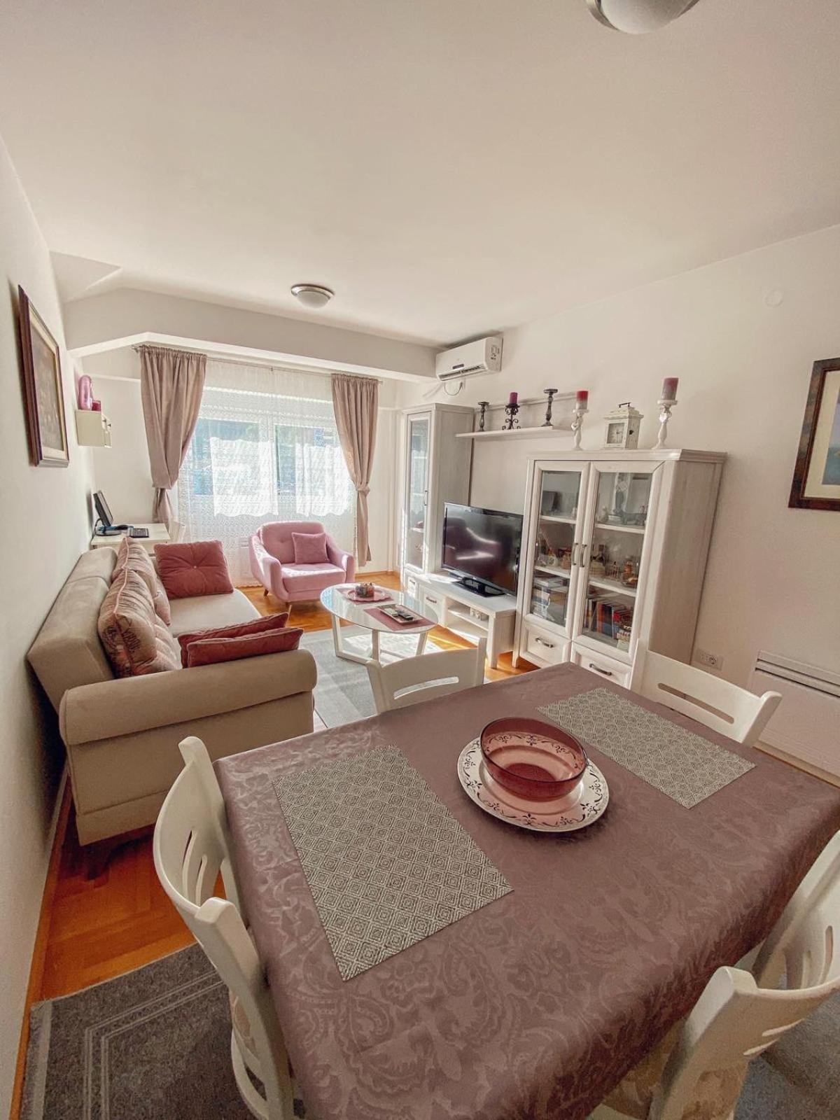 Apartman Leona