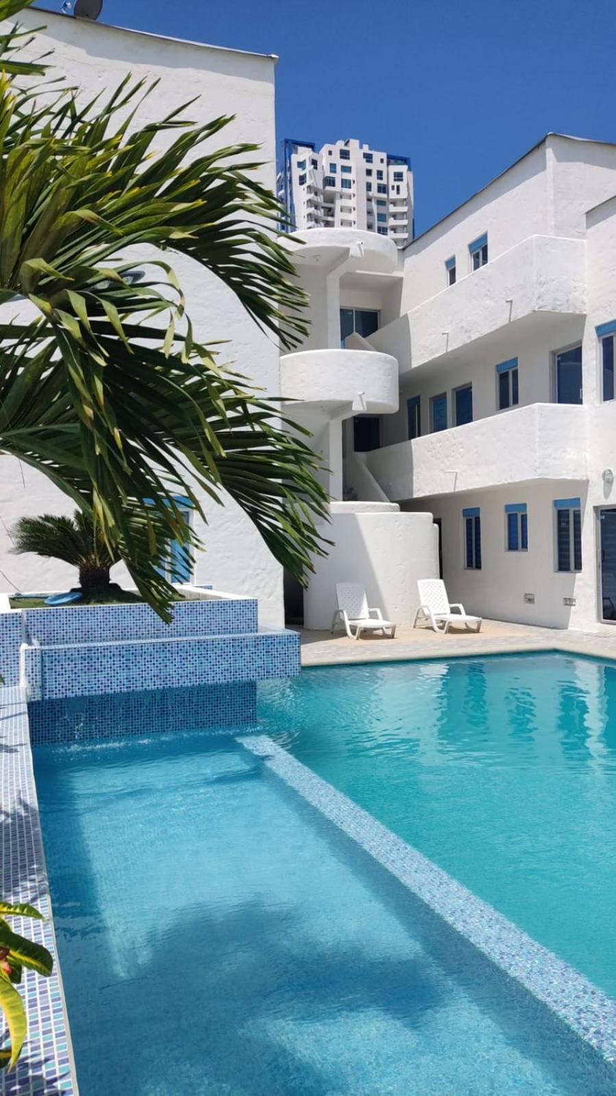 Moderno departamento vacacional.