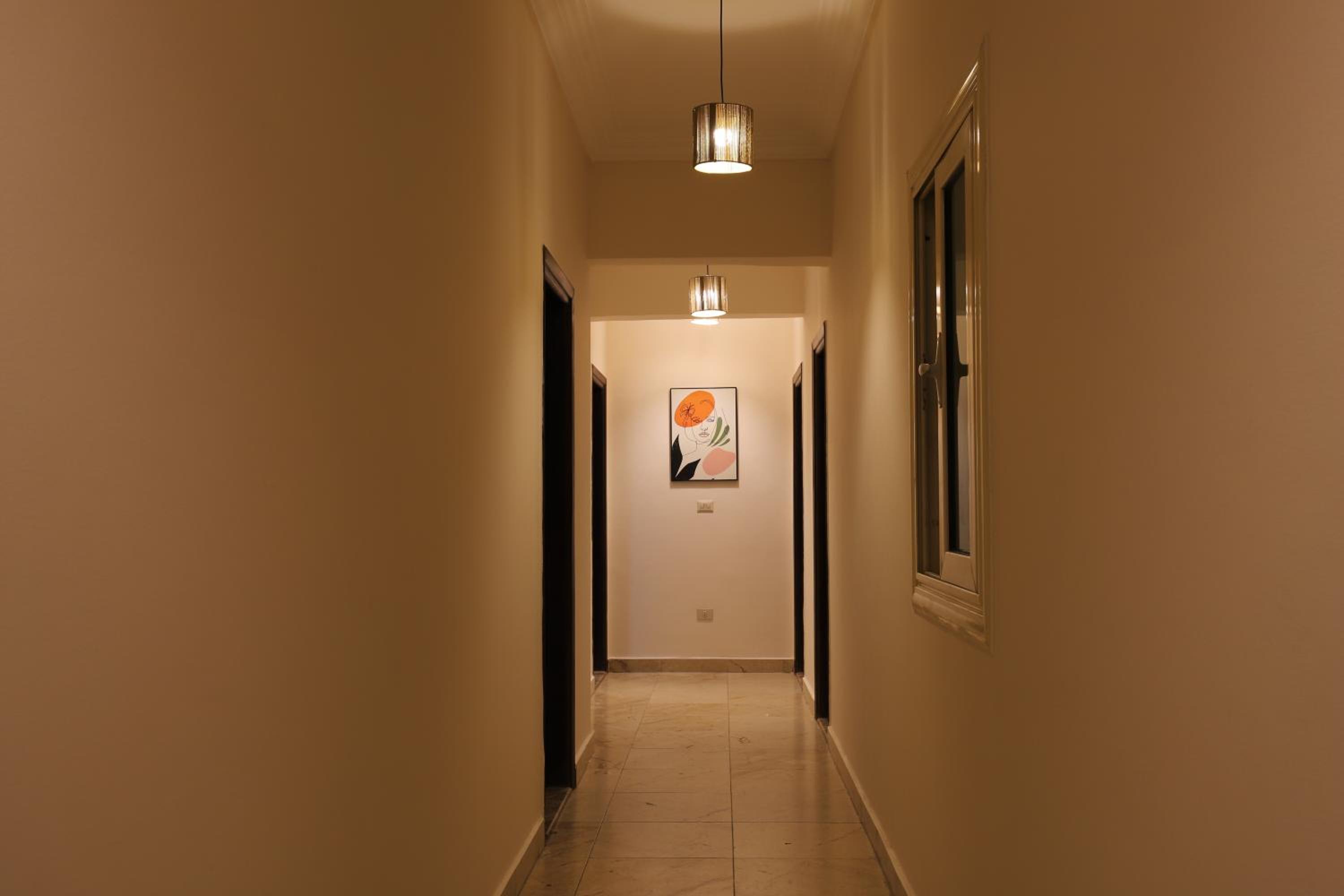 Signature Stays - Spacious Modern Apt